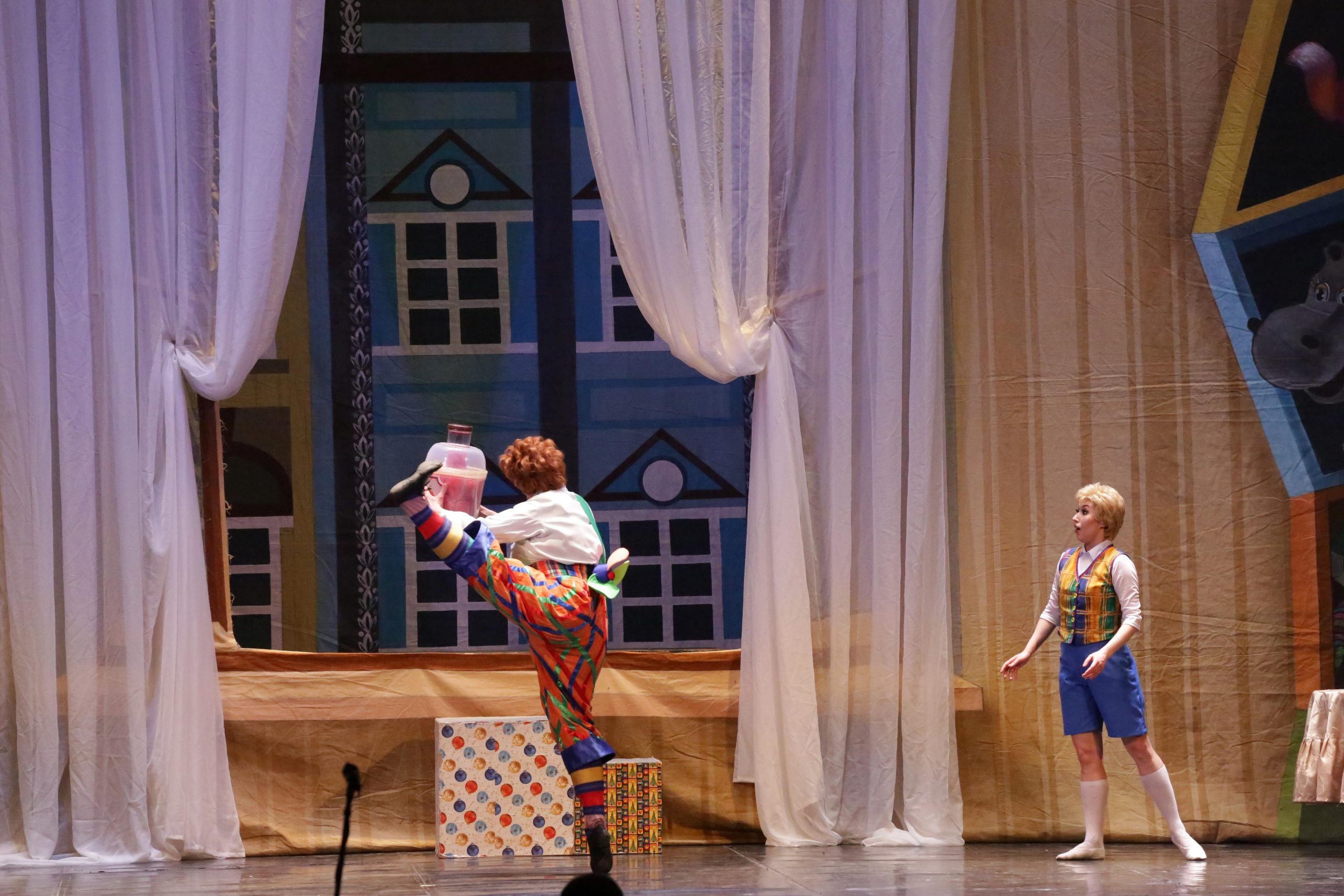 Балет Донбасс-опера спектакль «Малыш и Карлсон». Фотограф в Сочи Юрий Шептаев