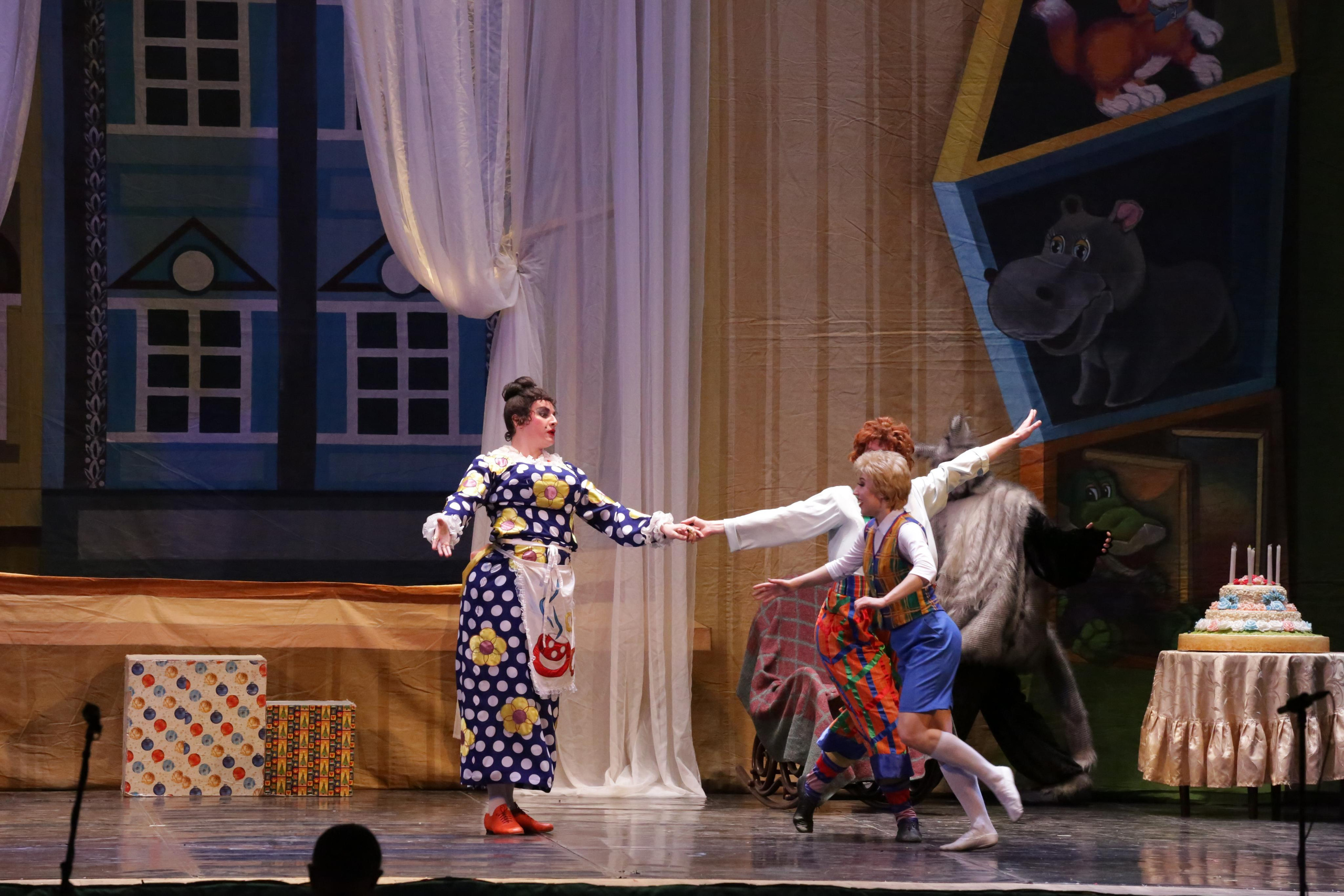 Балет Донбасс-опера спектакль «Малыш и Карлсон». Фотограф в Сочи Юрий Шептаев