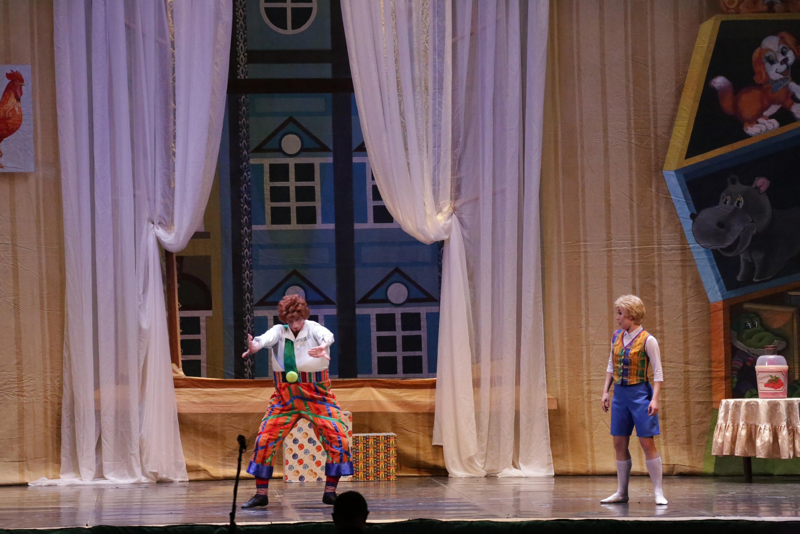 Балет Донбасс-опера спектакль «Малыш и Карлсон». Фотограф в Сочи Юрий Шептаев