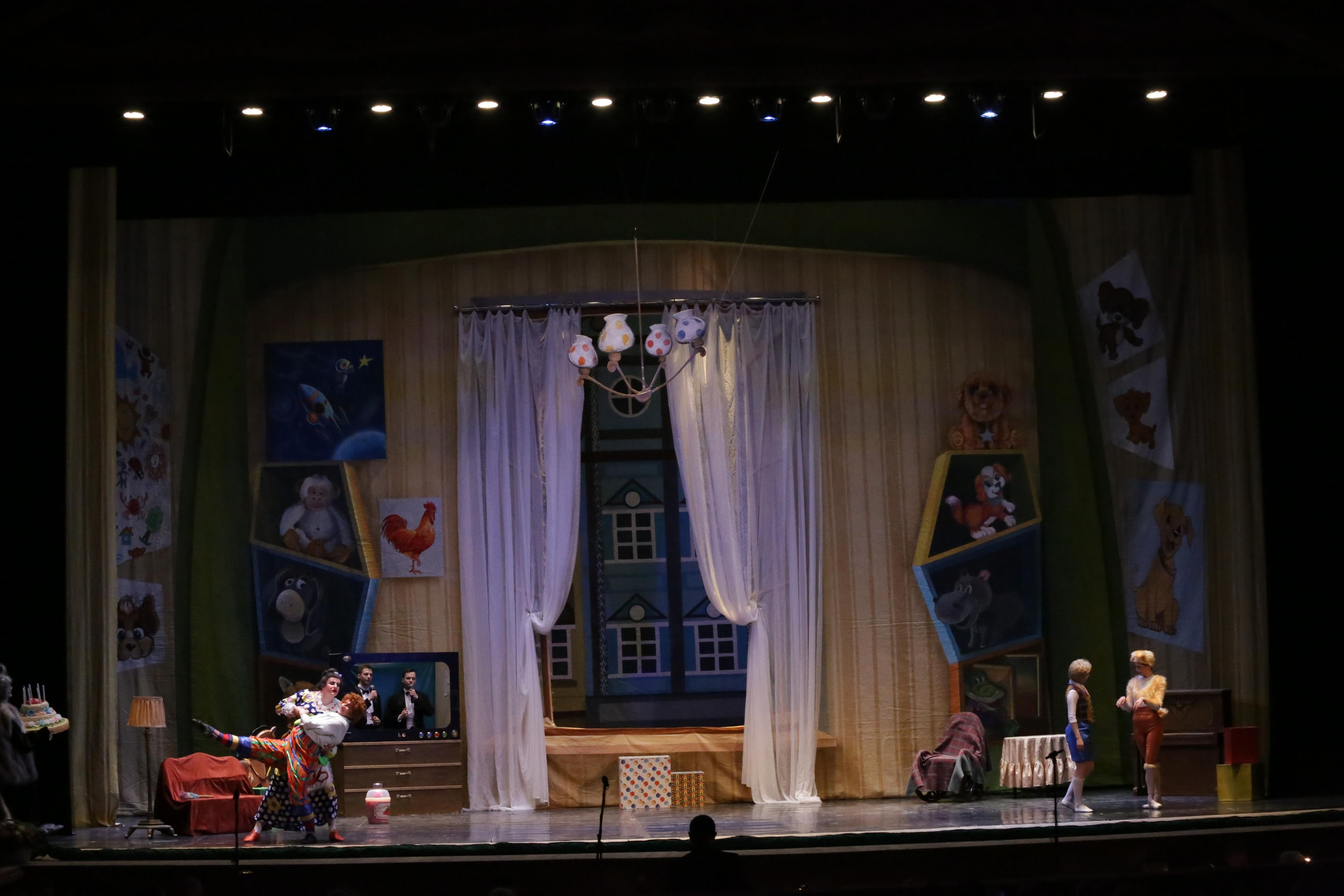 Балет Донбасс-опера спектакль «Малыш и Карлсон». Фотограф в Сочи Юрий Шептаев