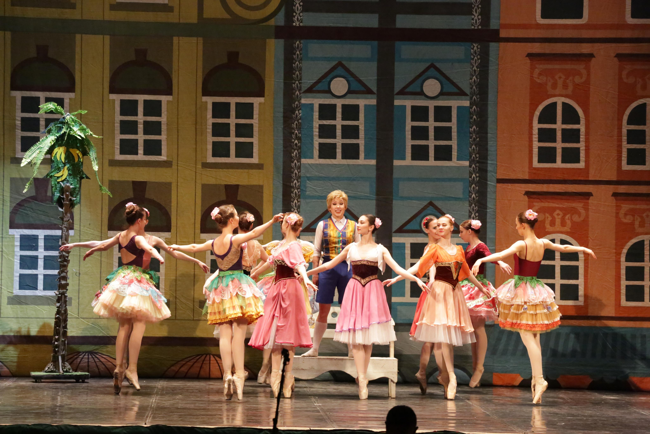 Балет Донбасс-опера спектакль «Малыш и Карлсон». Фотограф в Сочи Юрий Шептаев