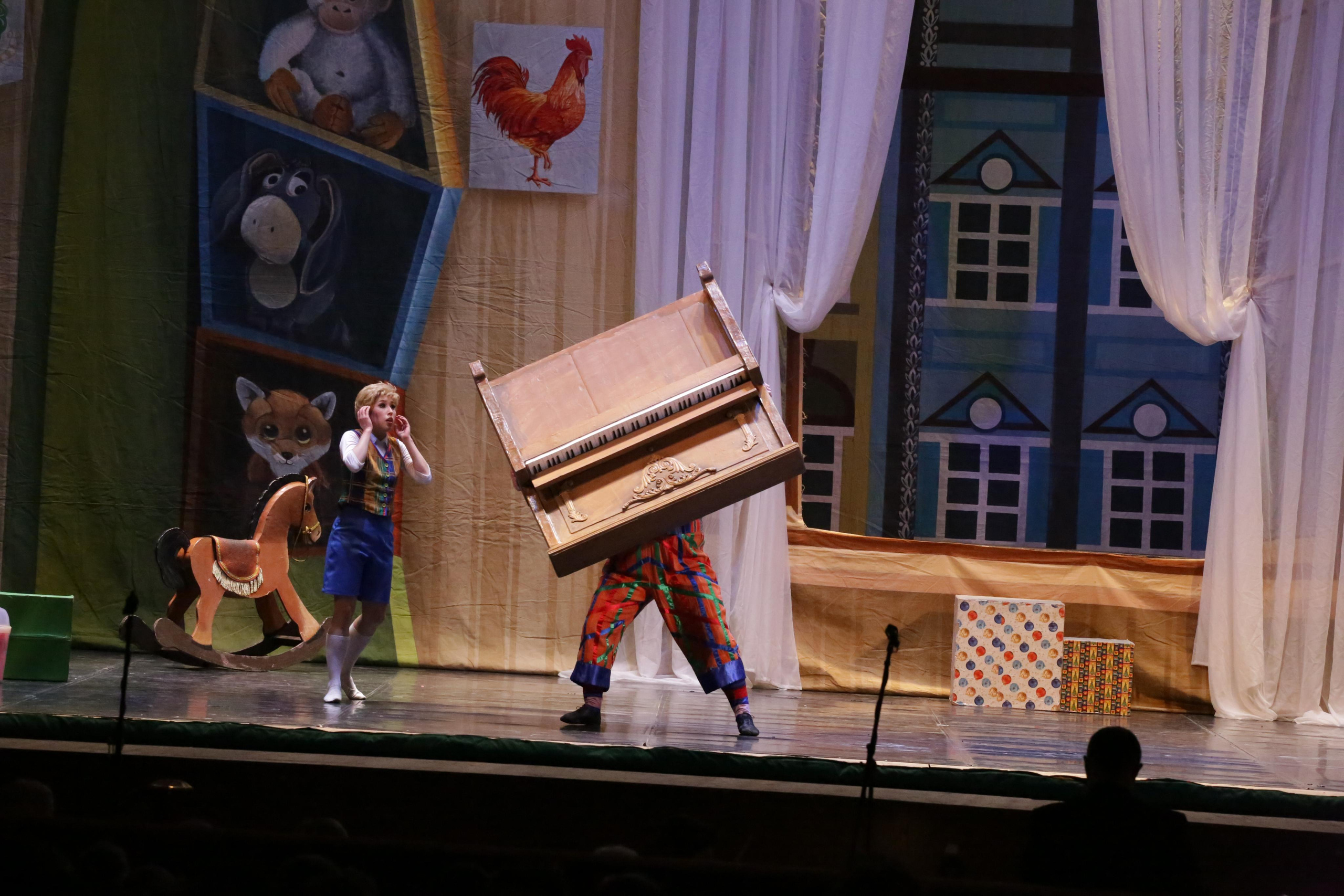 Балет Донбасс-опера спектакль «Малыш и Карлсон». Фотограф в Сочи Юрий Шептаев