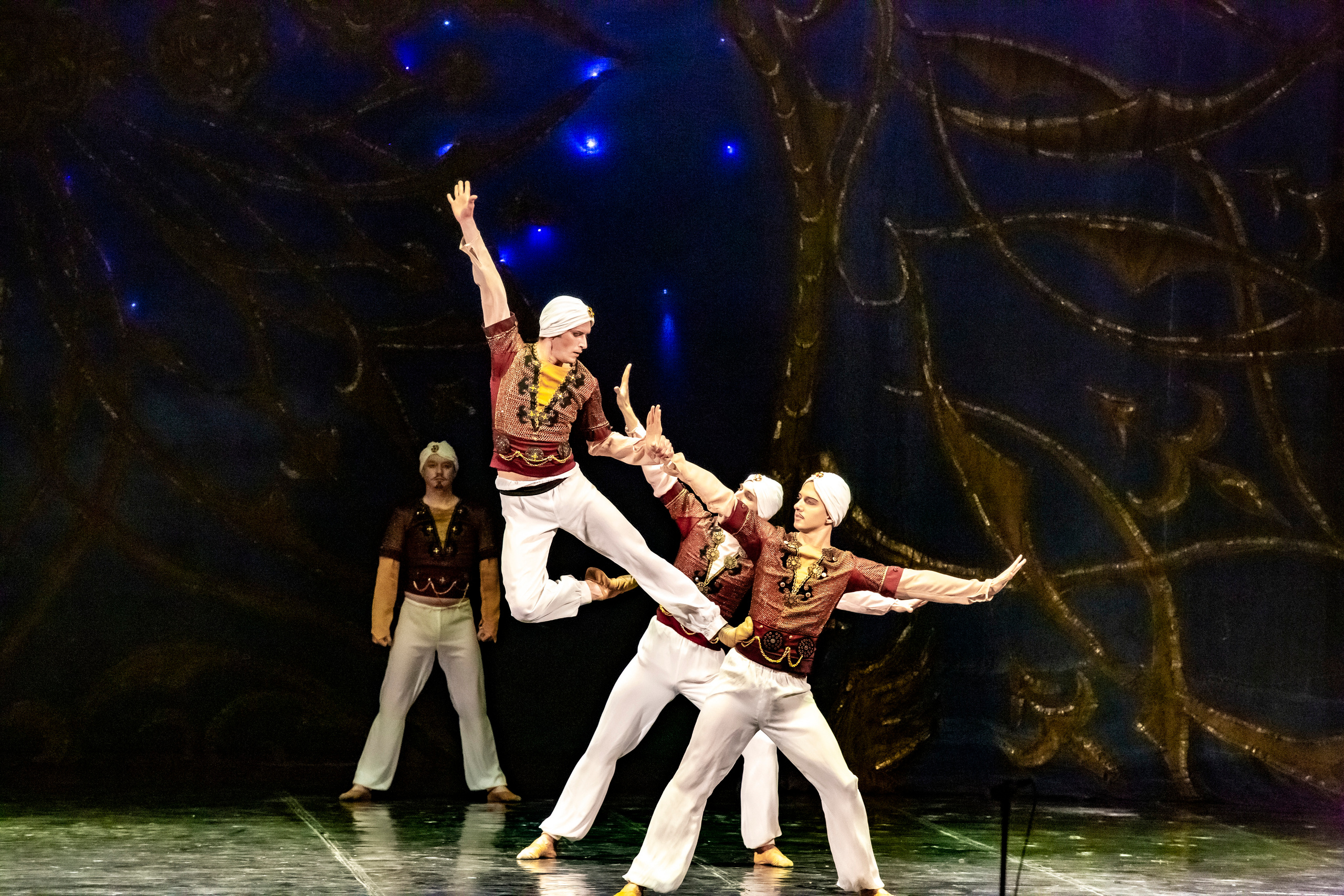 Балет Донбасс-опера спектакль «Тысяча и одна ночь». Фотограф в Сочи Юрий Шептаев