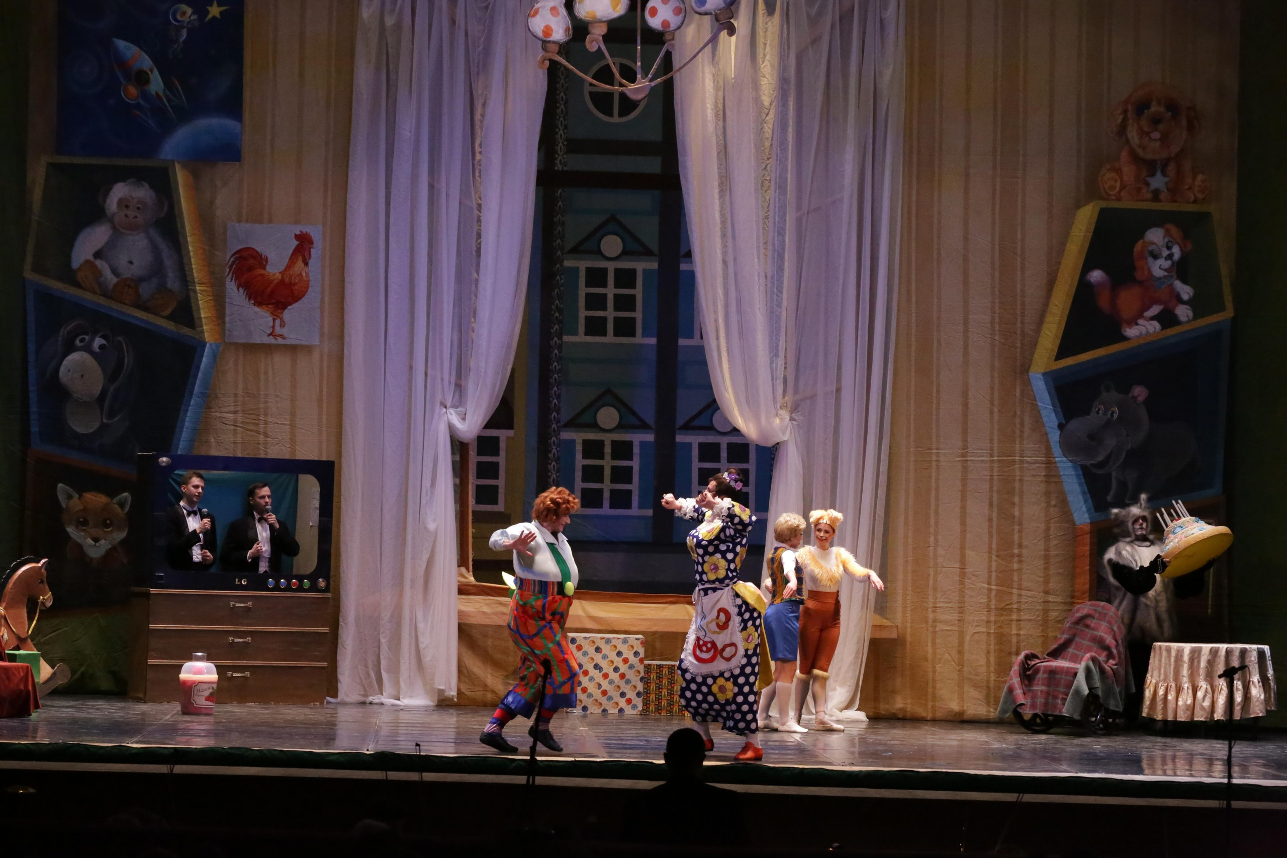 Балет Донбасс-опера спектакль «Малыш и Карлсон». Фотограф в Сочи Юрий Шептаев
