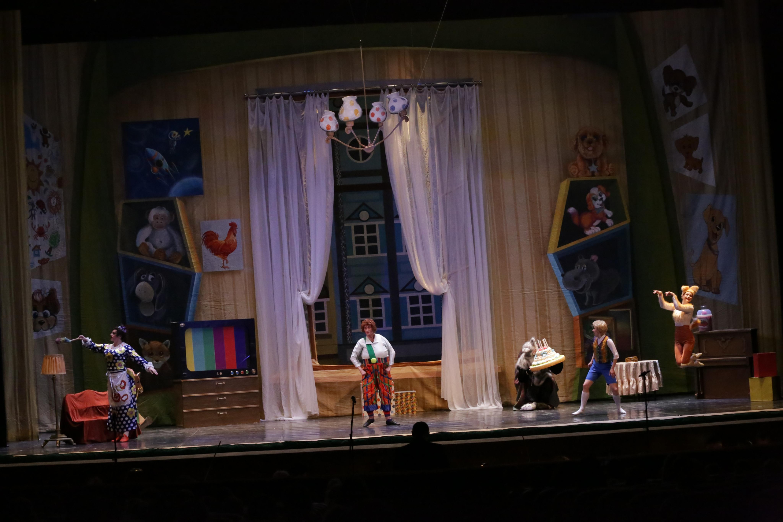 Балет Донбасс-опера спектакль «Малыш и Карлсон». Фотограф в Сочи Юрий Шептаев