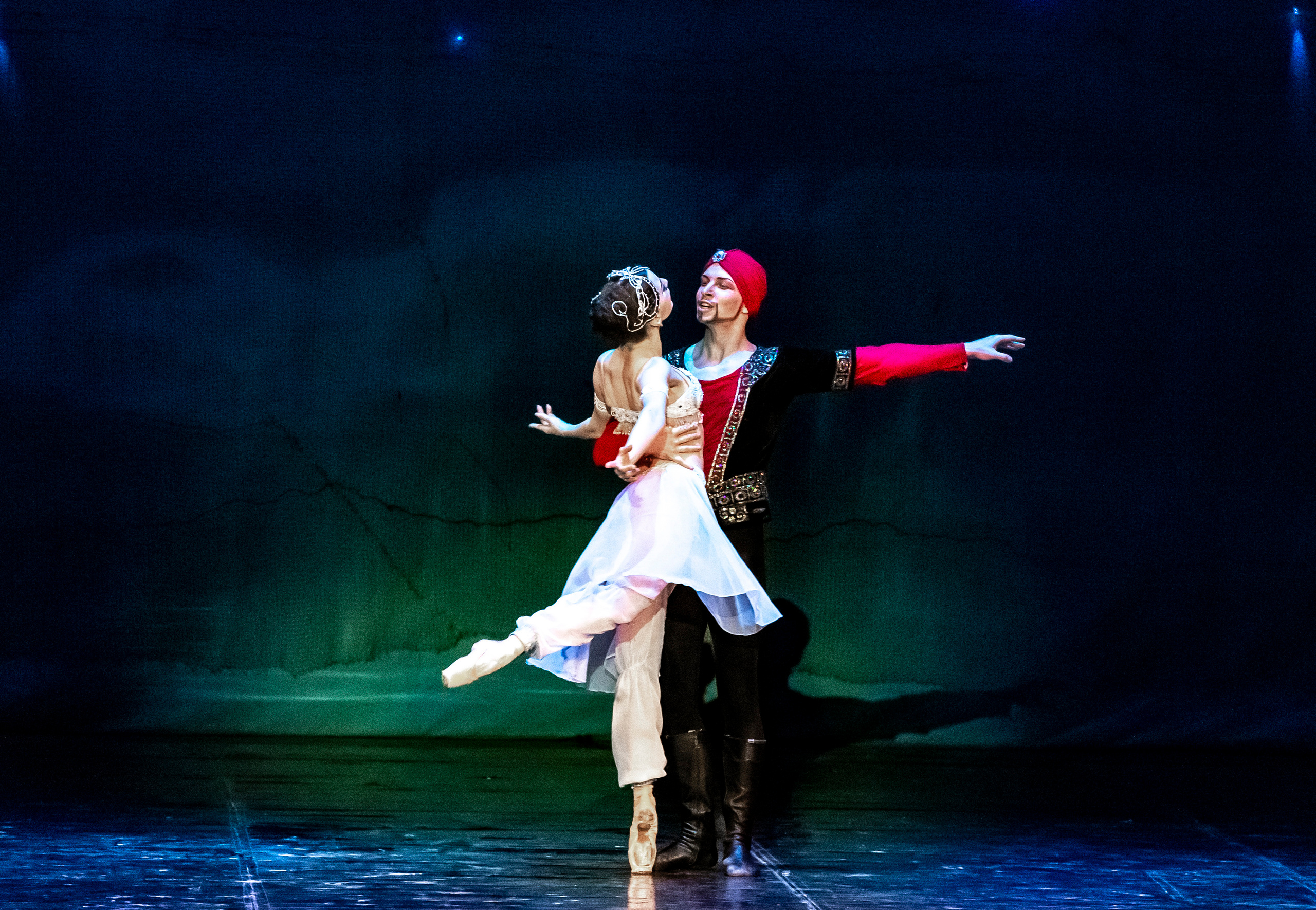 Балет Донбасс-опера спектакль «Тысяча и одна ночь». Фотограф в Сочи Юрий Шептаев