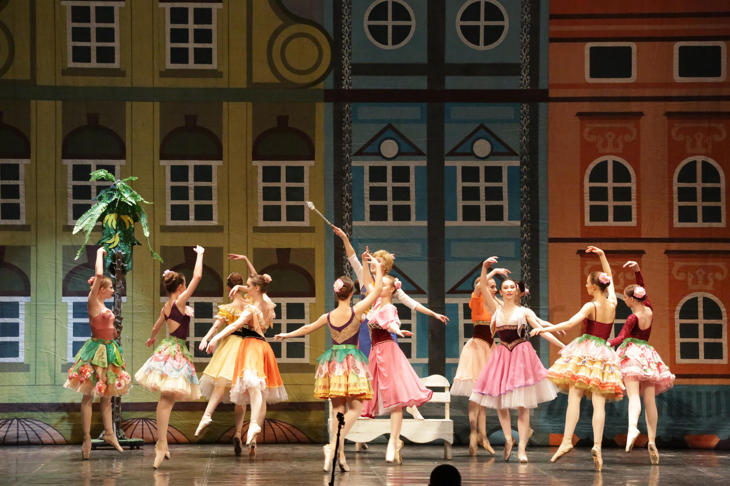 Балет Донбасс-опера спектакль «Малыш и Карлсон». Фотограф в Сочи Юрий Шептаев