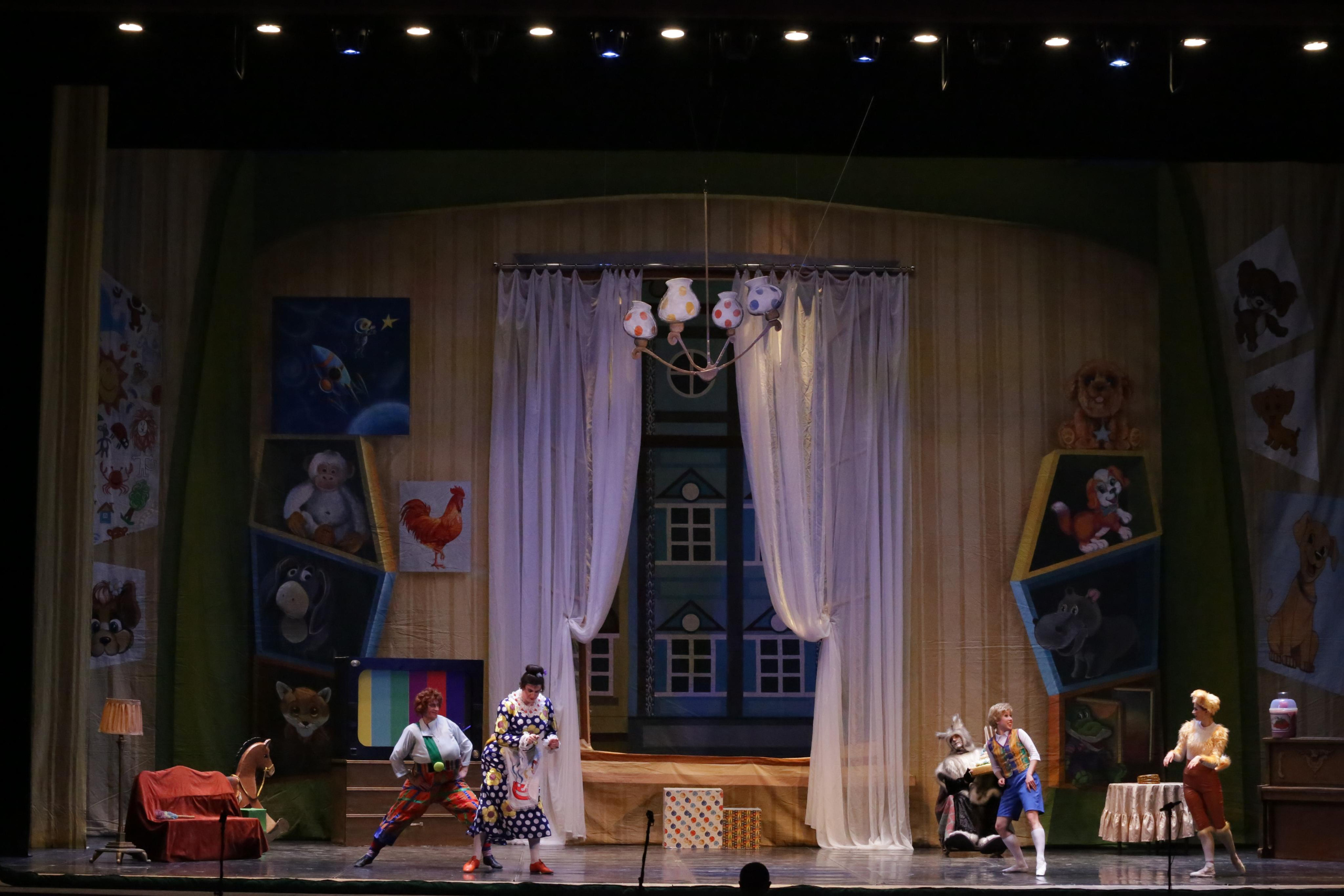 Балет Донбасс-опера спектакль «Малыш и Карлсон». Фотограф в Сочи Юрий Шептаев
