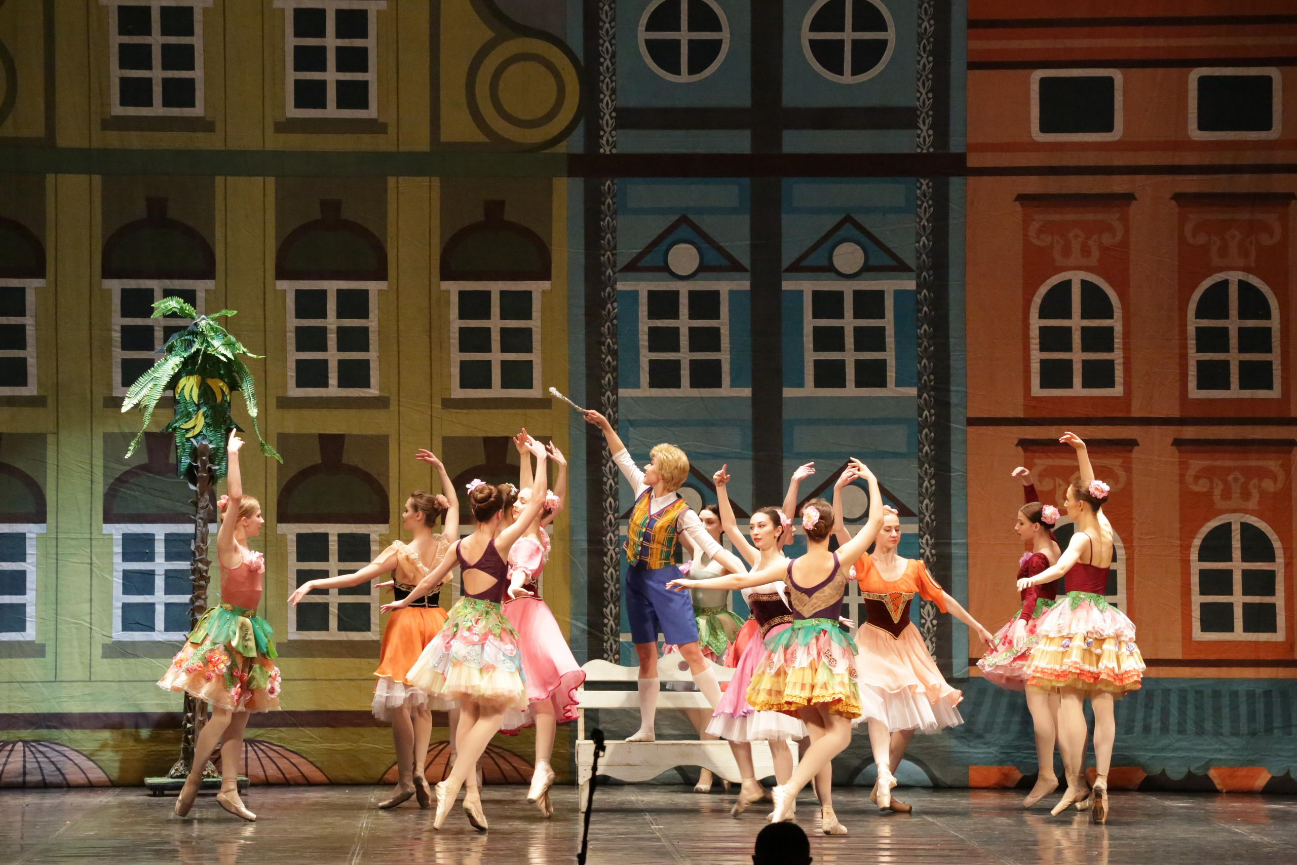 Балет Донбасс-опера спектакль «Малыш и Карлсон». Фотограф в Сочи Юрий Шептаев