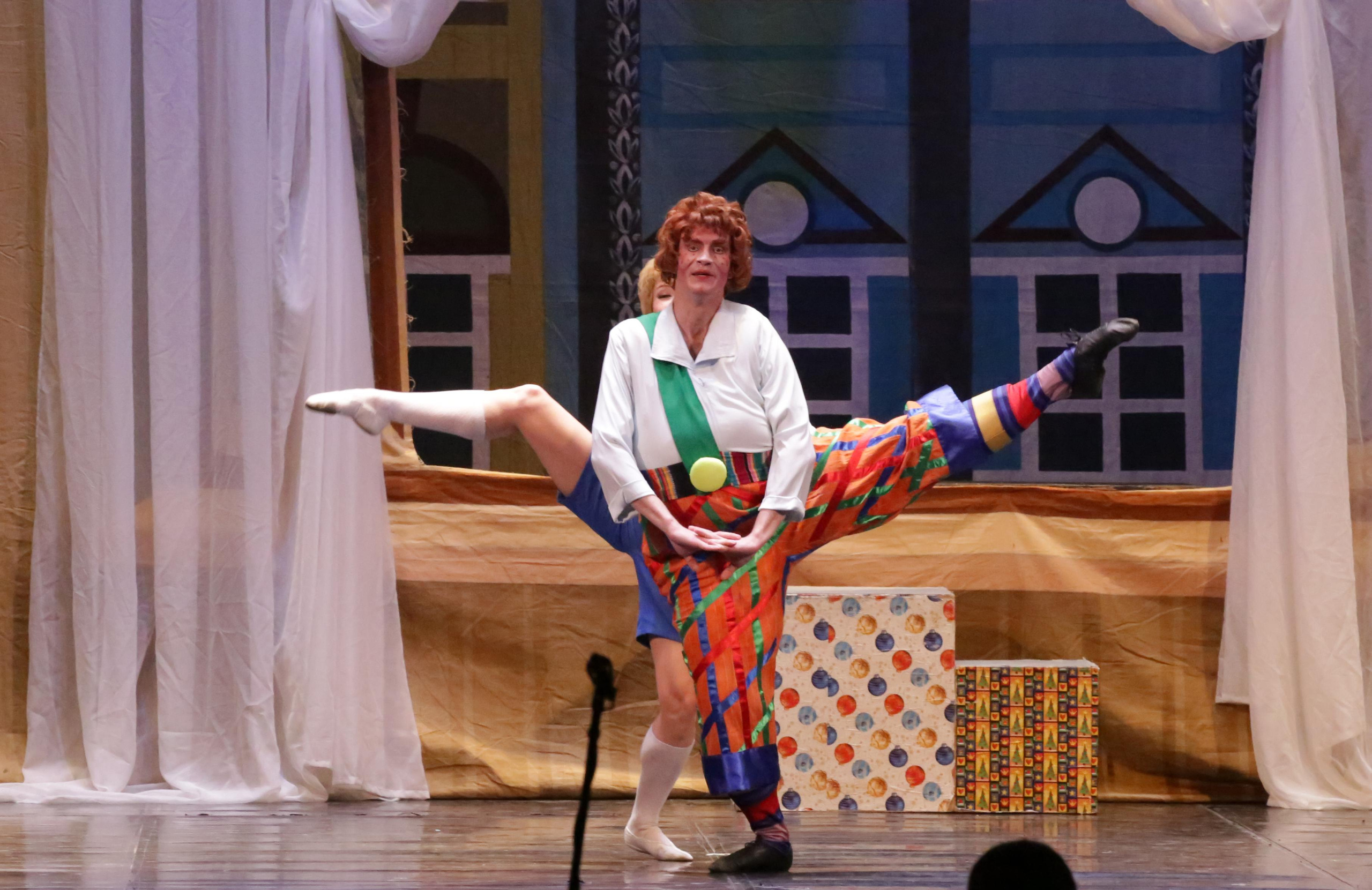 Балет Донбасс-опера спектакль «Малыш и Карлсон». Фотограф в Сочи Юрий Шептаев