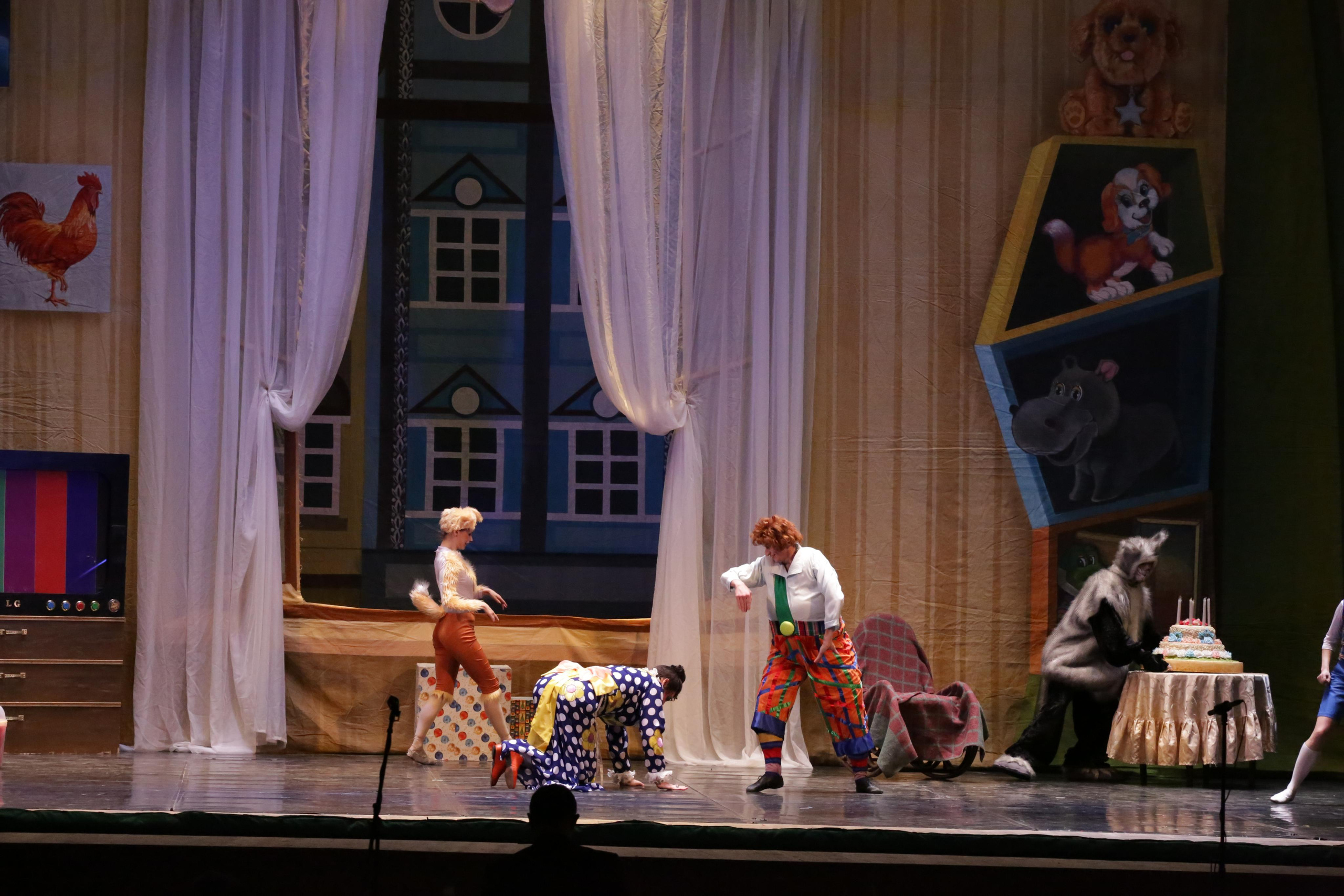 Балет Донбасс-опера спектакль «Малыш и Карлсон». Фотограф в Сочи Юрий Шептаев