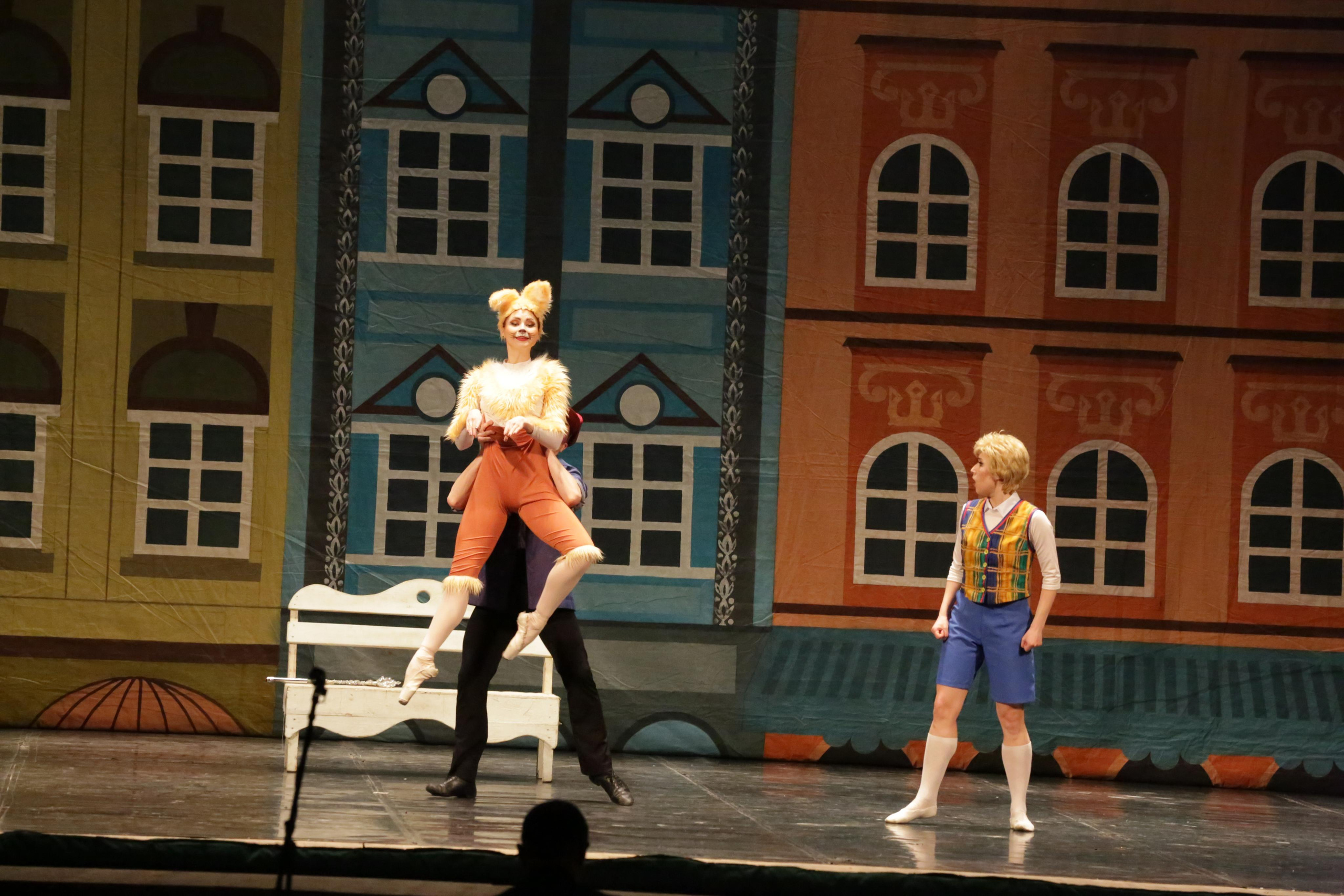 Балет Донбасс-опера спектакль «Малыш и Карлсон». Фотограф в Сочи Юрий Шептаев