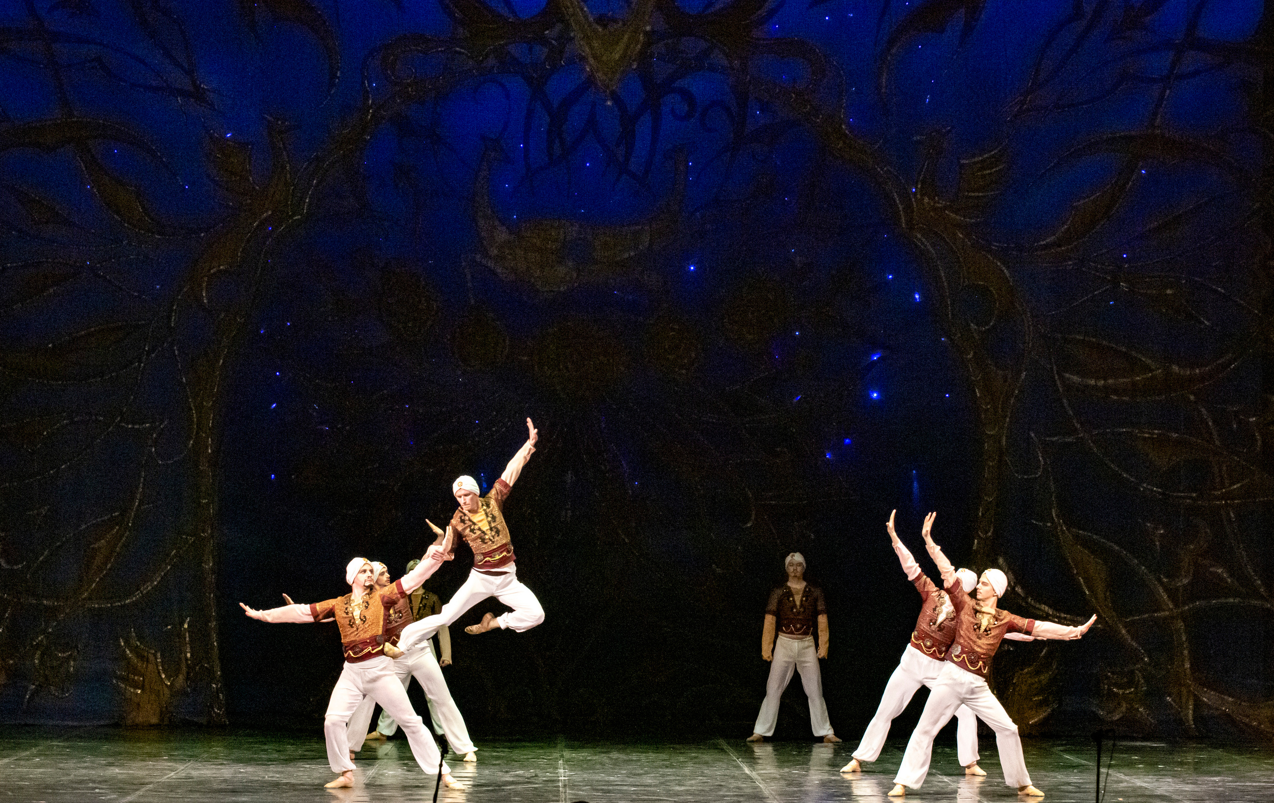 Балет Донбасс-опера спектакль «Тысяча и одна ночь». Фотограф в Сочи Юрий Шептаев