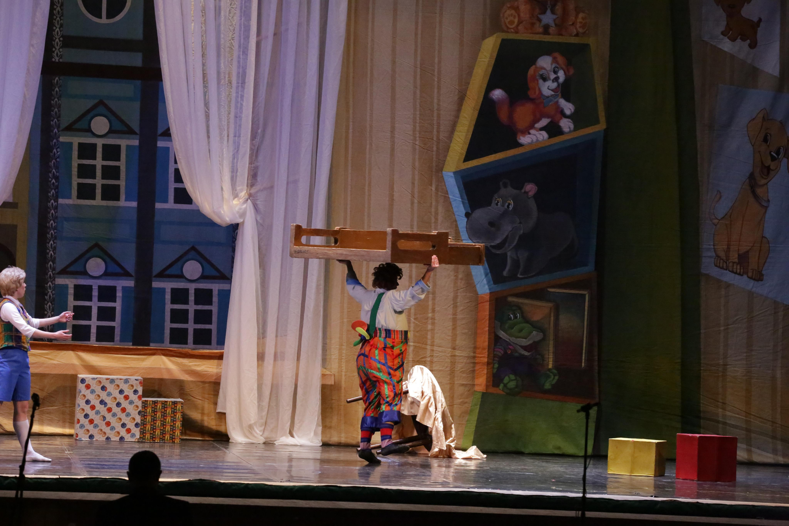 Балет Донбасс-опера спектакль «Малыш и Карлсон». Фотограф в Сочи Юрий Шептаев