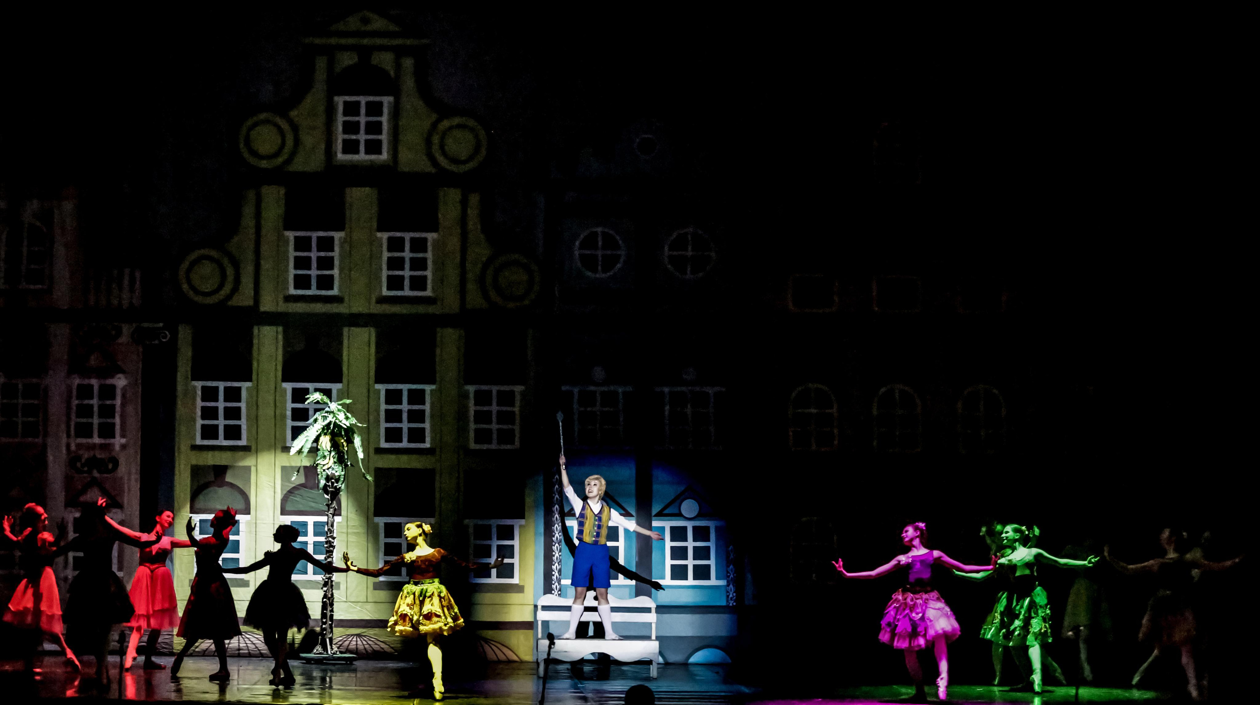 Балет Донбасс-опера спектакль «Малыш и Карлсон». Фотограф в Сочи Юрий Шептаев