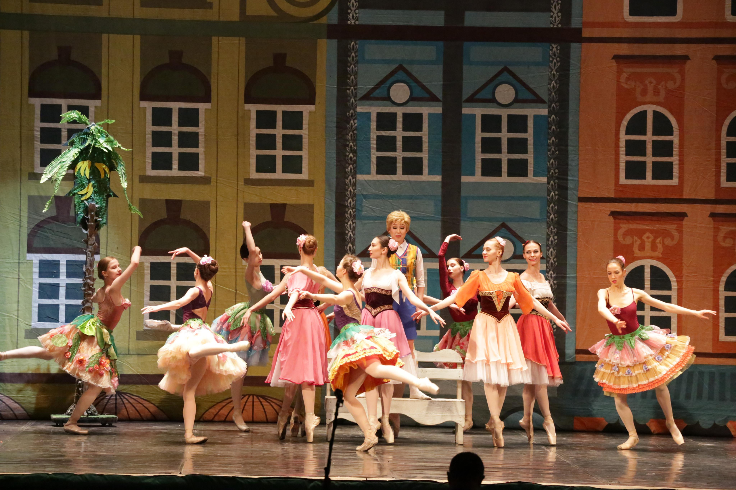Балет Донбасс-опера спектакль «Малыш и Карлсон». Фотограф в Сочи Юрий Шептаев
