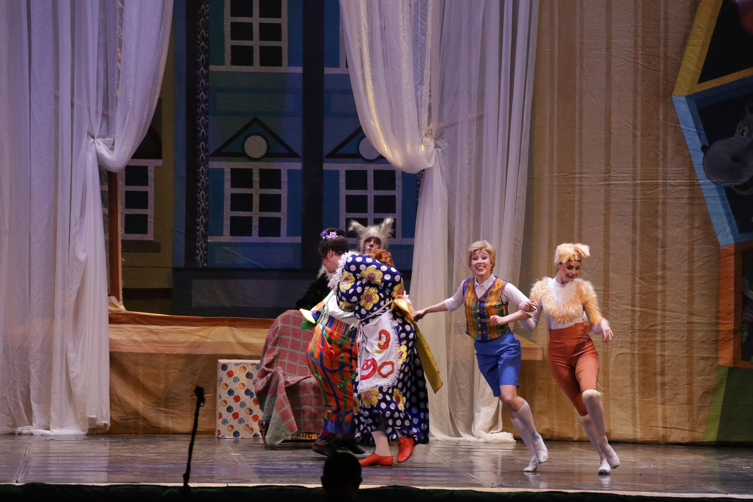 Балет Донбасс-опера спектакль «Малыш и Карлсон». Фотограф в Сочи Юрий Шептаев