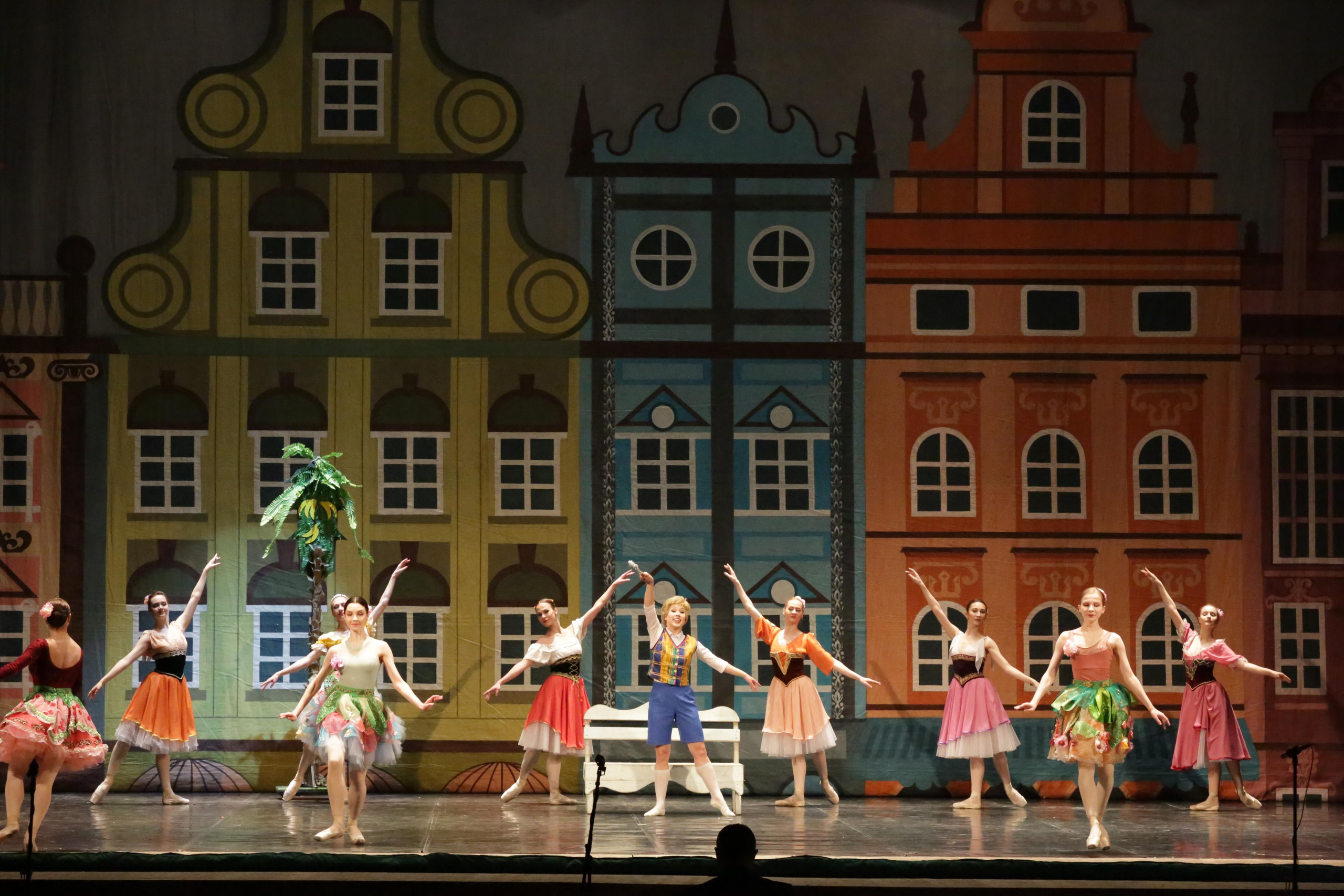 Балет Донбасс-опера спектакль «Малыш и Карлсон». Фотограф в Сочи Юрий Шептаев