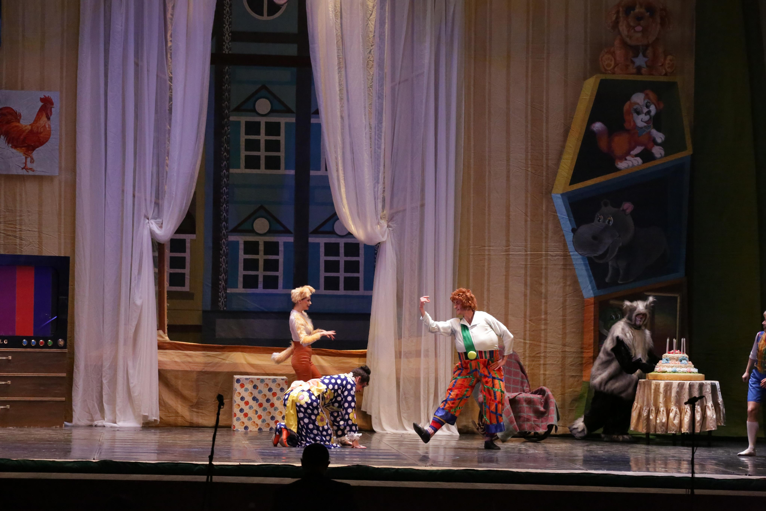 Балет Донбасс-опера спектакль «Малыш и Карлсон». Фотограф в Сочи Юрий Шептаев