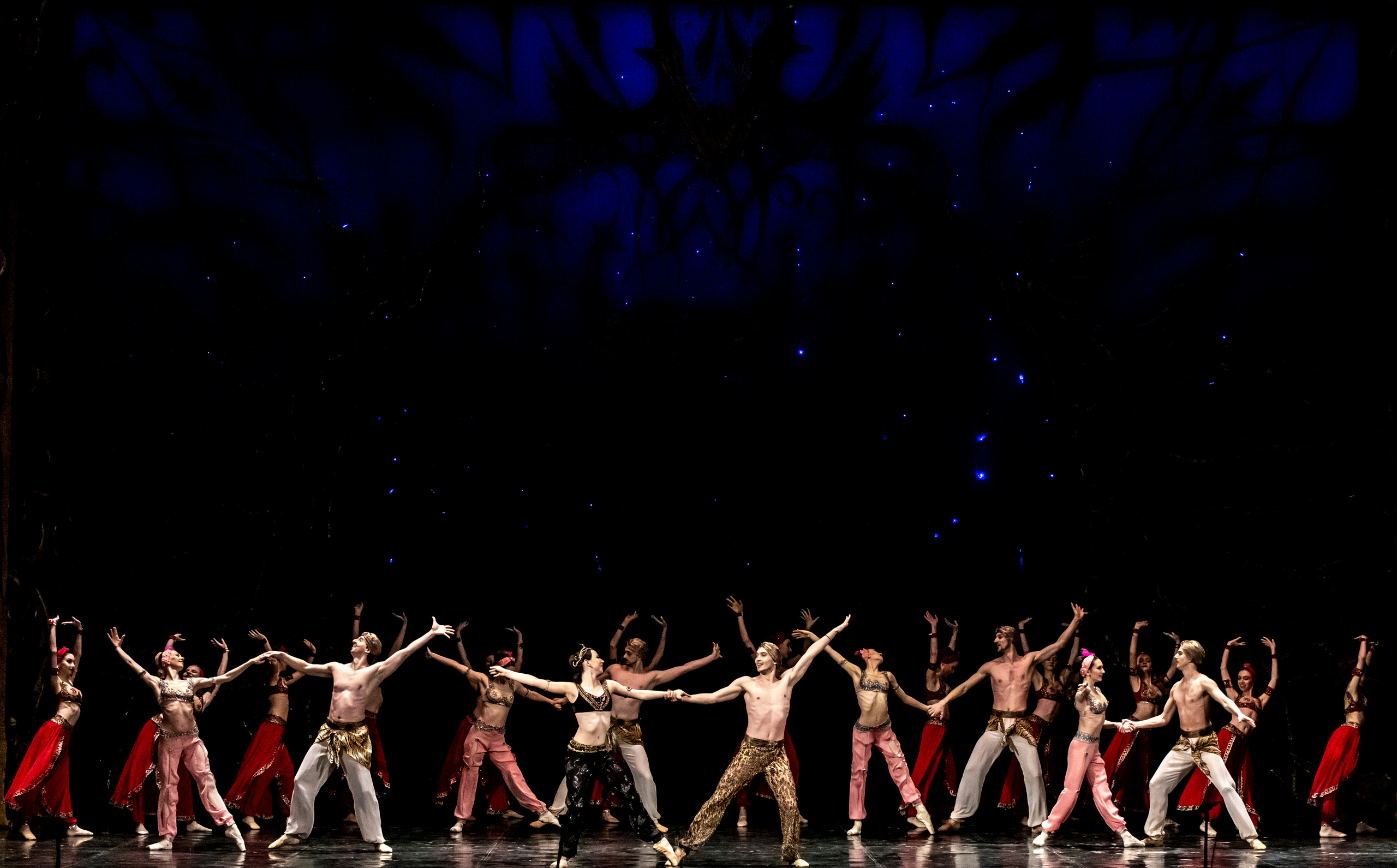 Балет Донбасс-опера спектакль «Тысяча и одна ночь». Фотограф в Сочи Юрий Шептаев