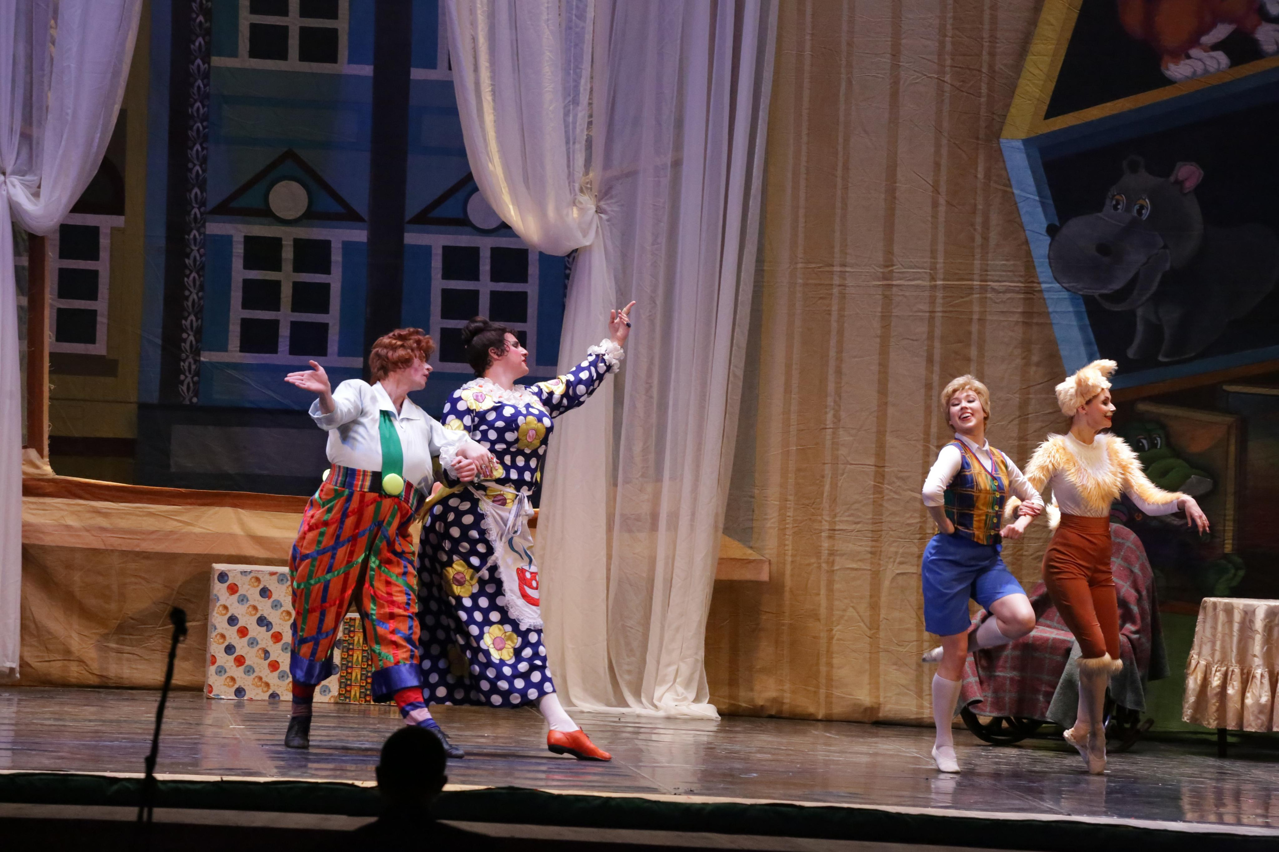 Балет Донбасс-опера спектакль «Малыш и Карлсон». Фотограф в Сочи Юрий Шептаев