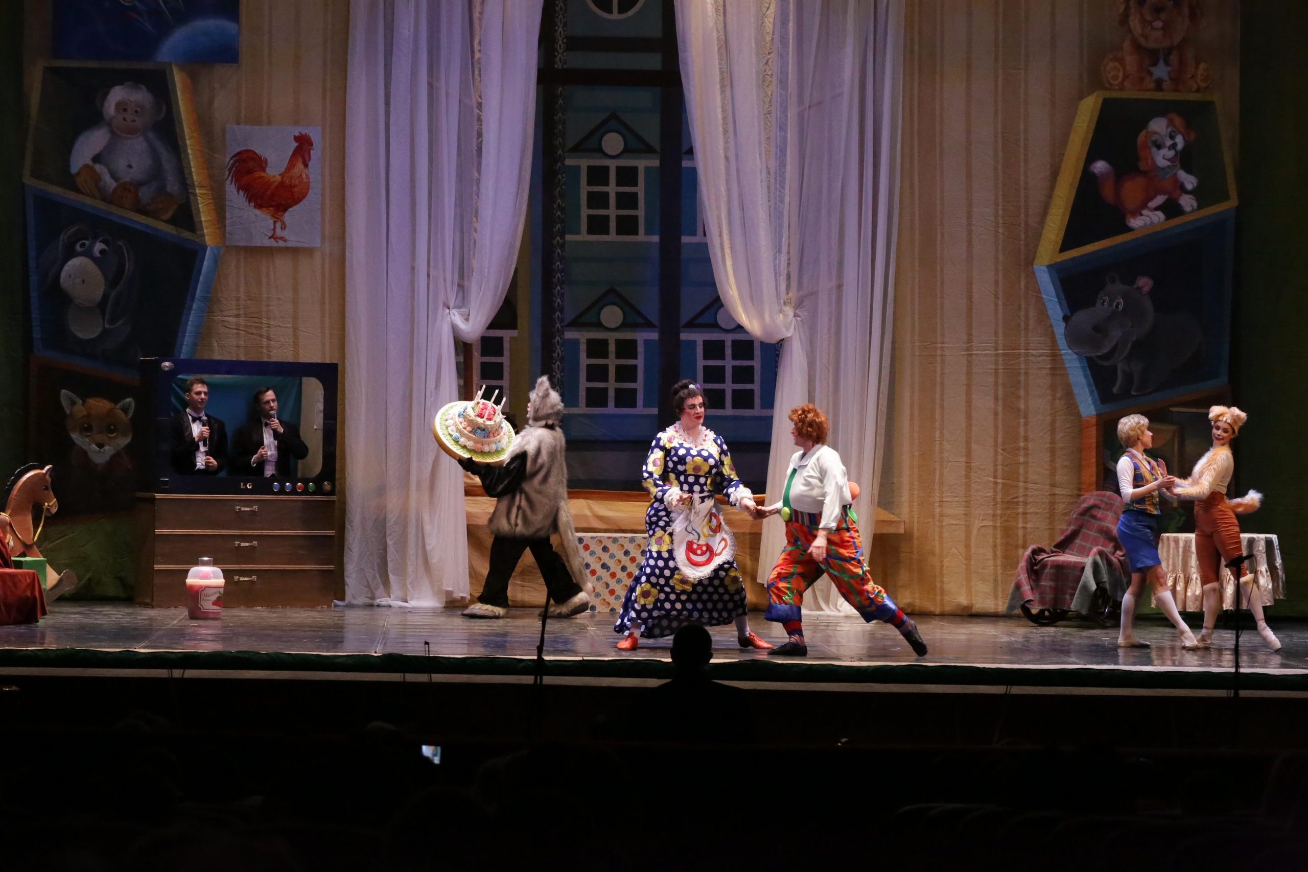 Балет Донбасс-опера спектакль «Малыш и Карлсон». Фотограф в Сочи Юрий Шептаев