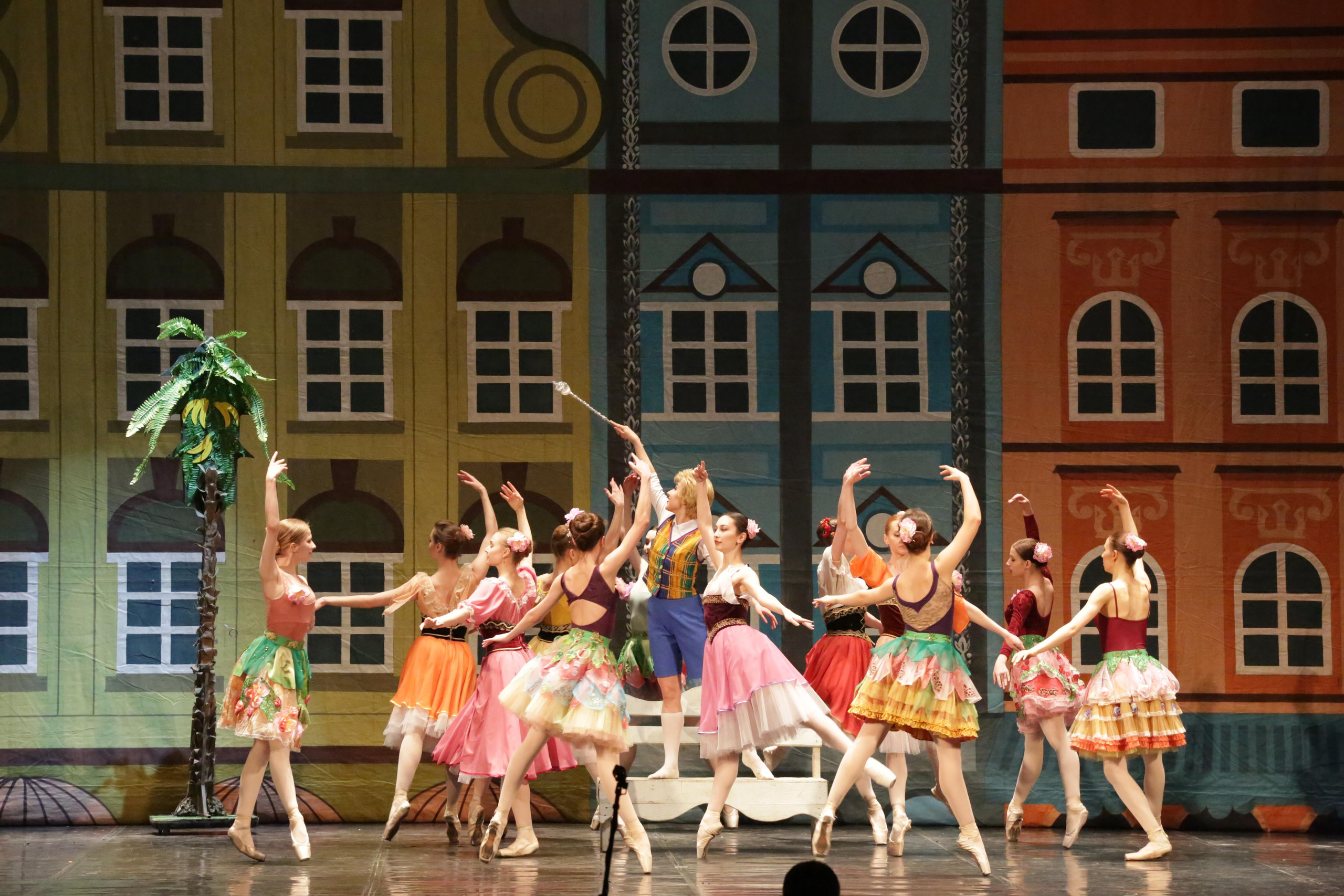 Балет Донбасс-опера спектакль «Малыш и Карлсон». Фотограф в Сочи Юрий Шептаев