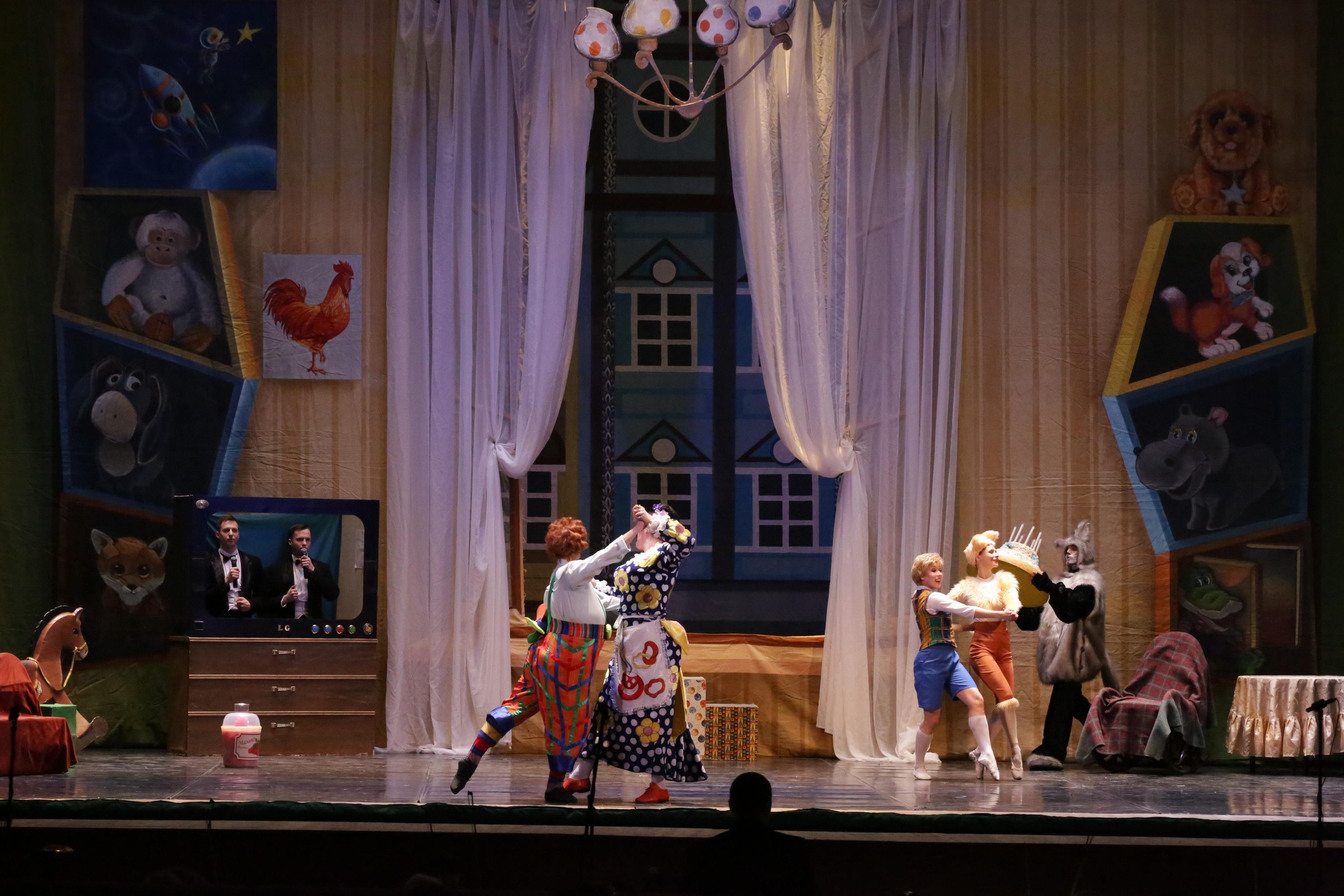 Балет Донбасс-опера спектакль «Малыш и Карлсон». Фотограф в Сочи Юрий Шептаев