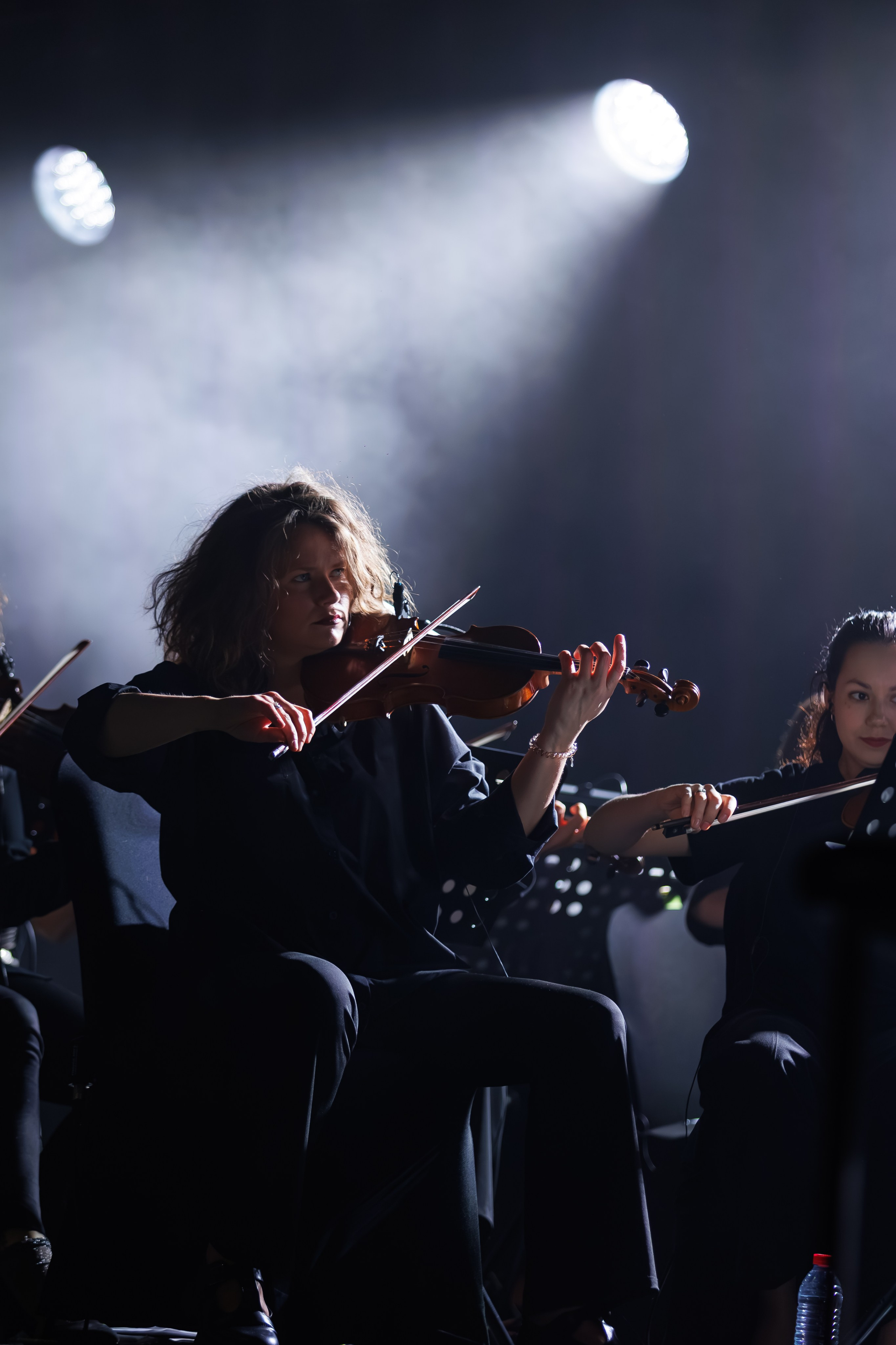 Concert Photography in Dubai — Anton Belyaev Live Performance. Evgen Yatsenko — Photographer in Dubai