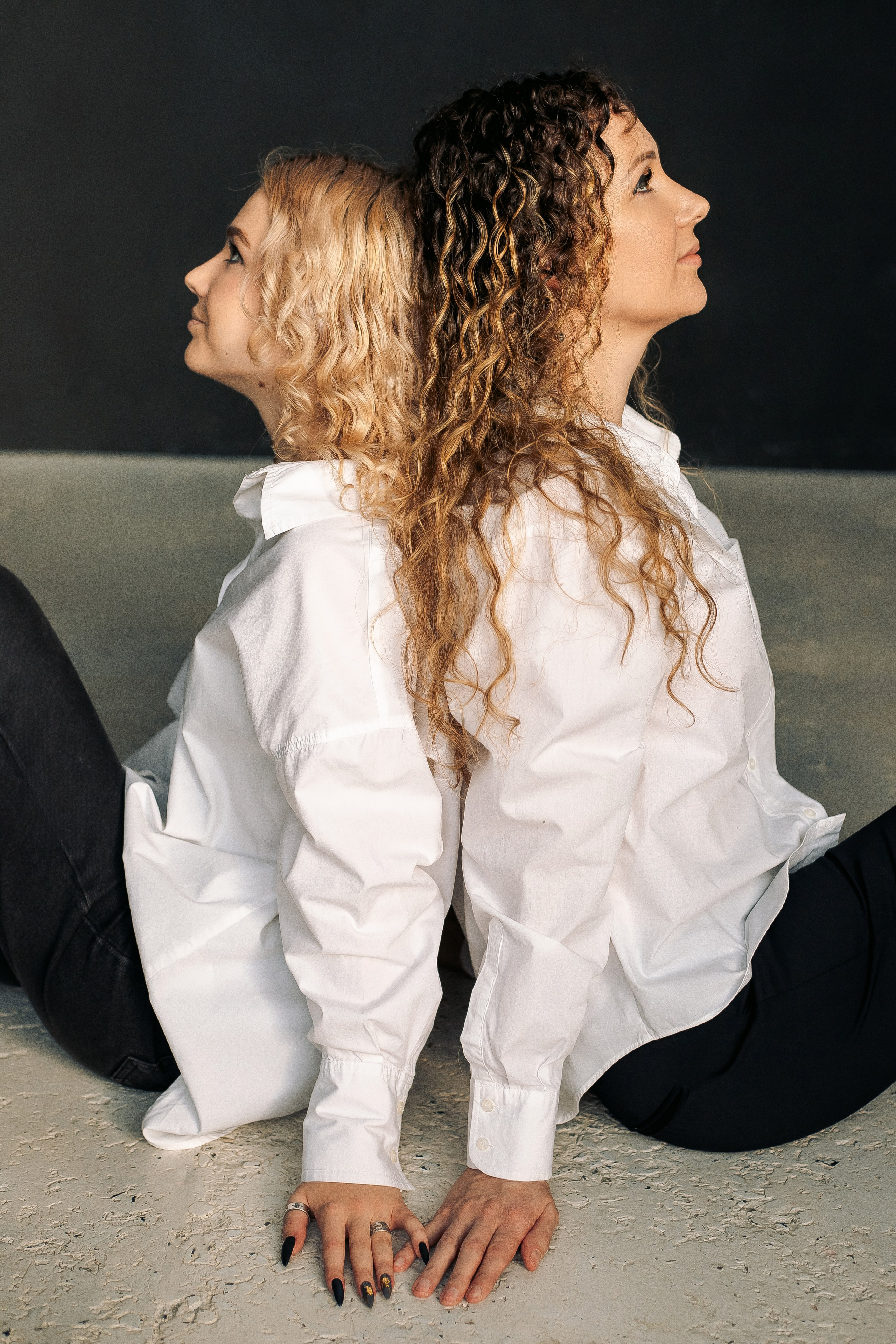 Семейная фотосессия взрослой дочки и мамы в студии. Фотограф в Санкт-Петербурге, Анна Скворцова