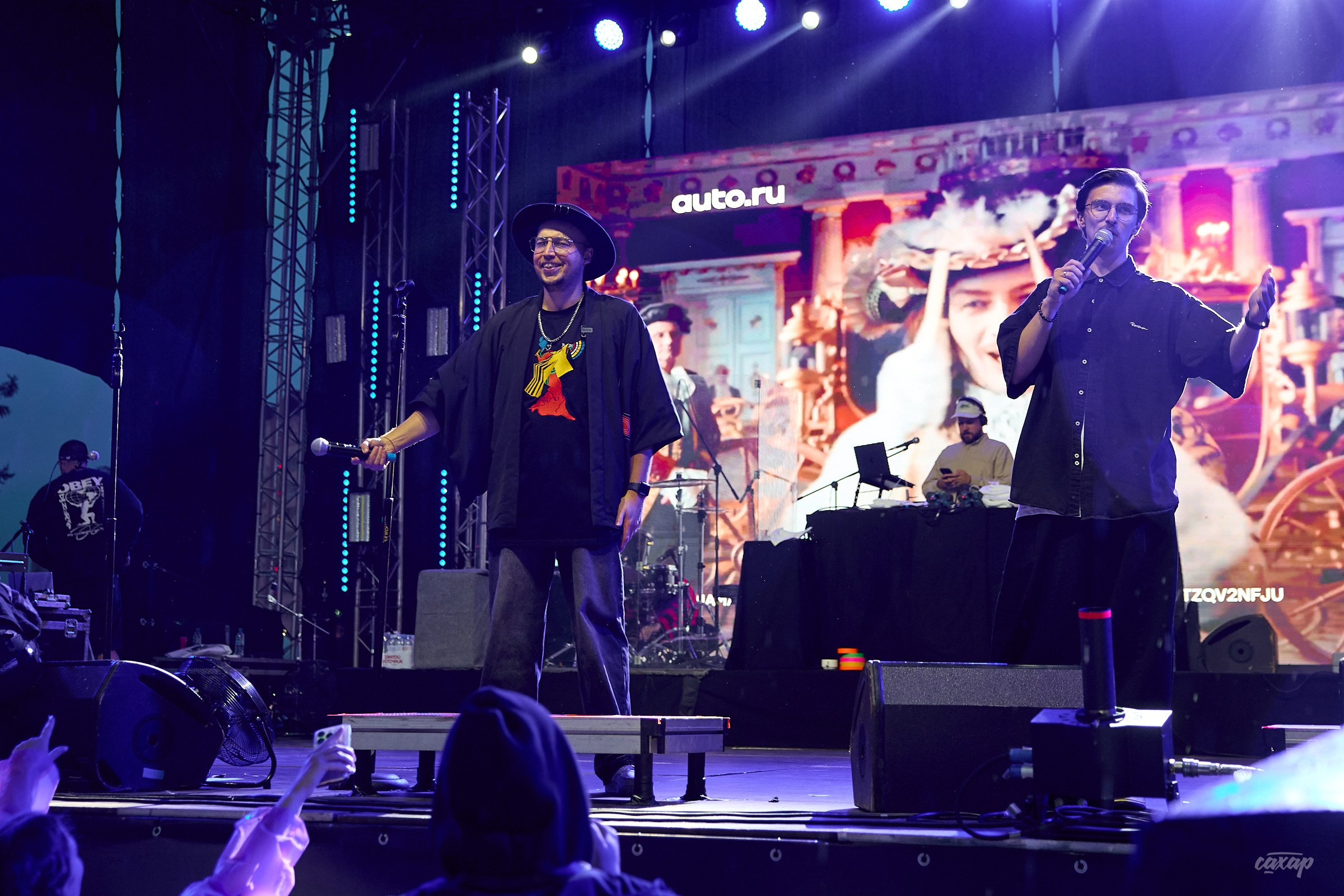 Sqwoz Bab. Профессиональный фотограф в Екатеринбурге Юра Сахар