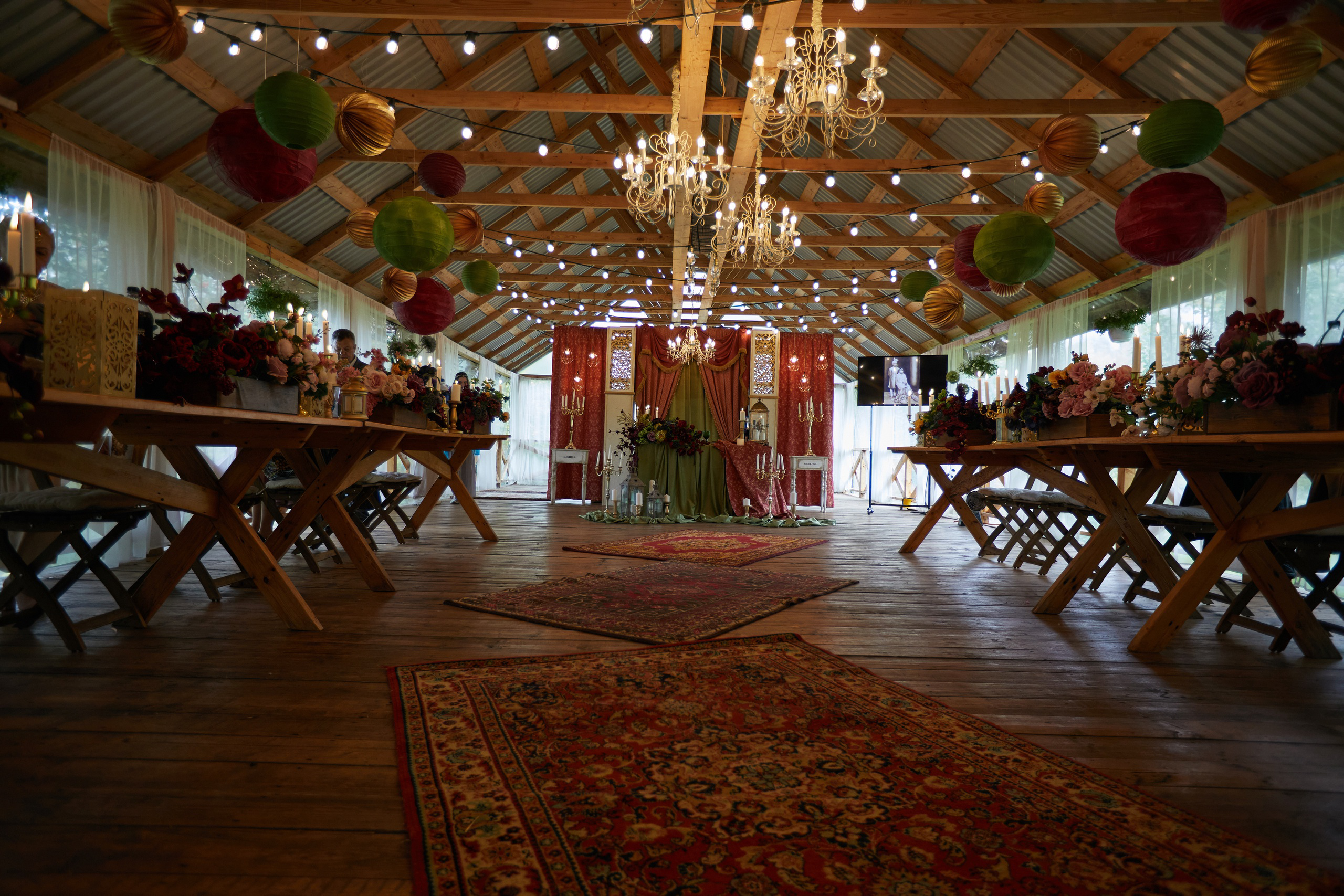 Boombay Day. Rich Event Decor