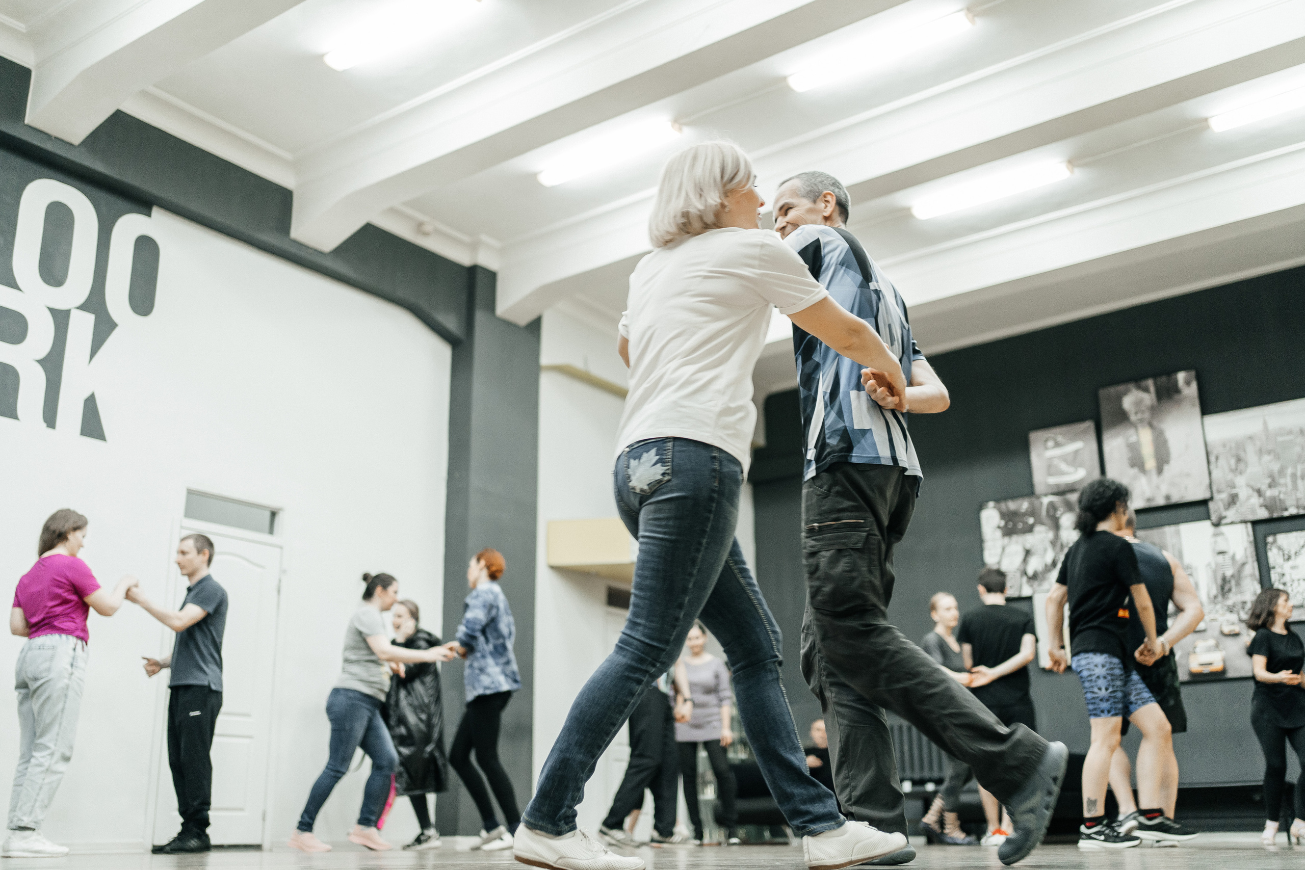 Репортаж с танцевальной тренировки Boogaloo. Семейный lifestyle фотограф в Ростове-на-Дону