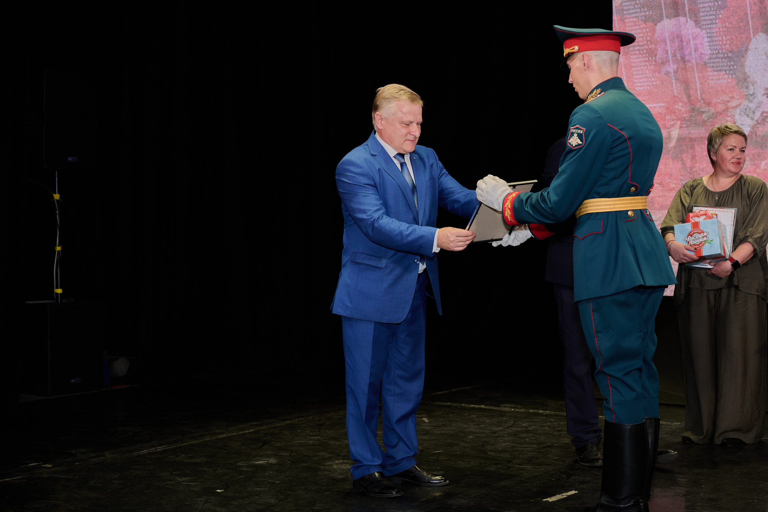 Церемония награждения медалями «Память Героев Отечества». Фотограф Роман Адлер