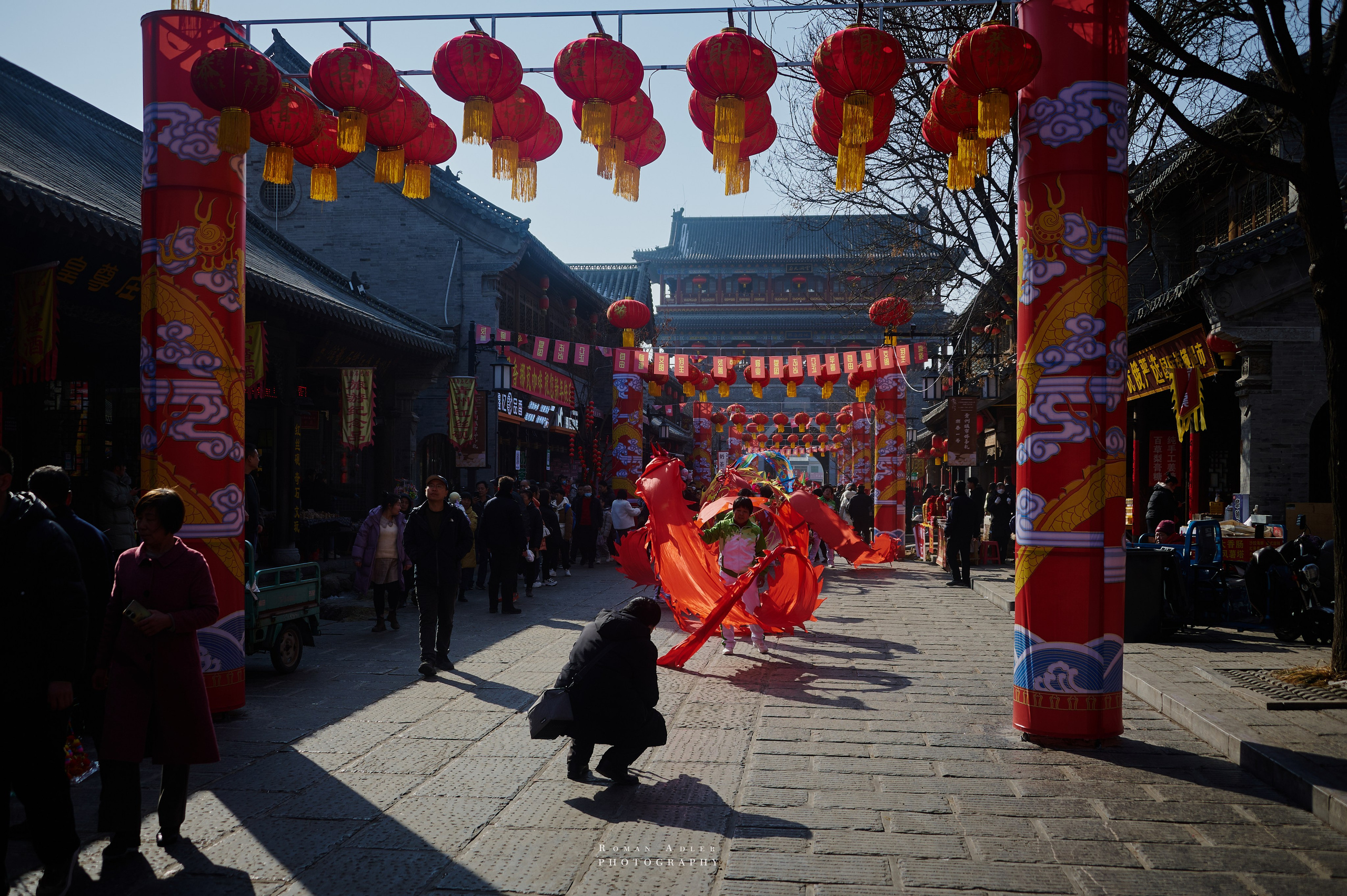 Новогодний парад в Цинчжоу. Китай. Фотограф Роман Адлер
