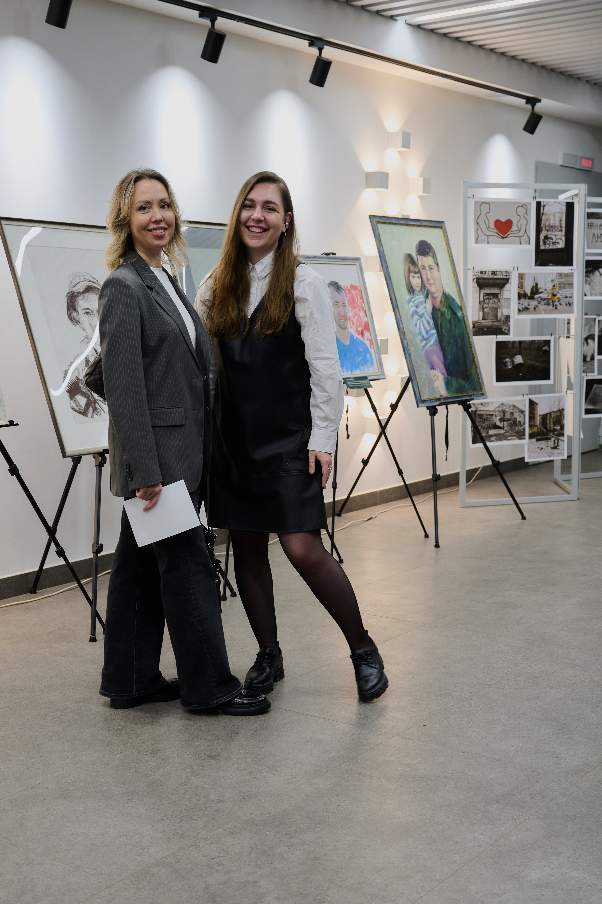 Фотовыставка «Территории» в Росгеолфонде. Фотограф Роман Адлер