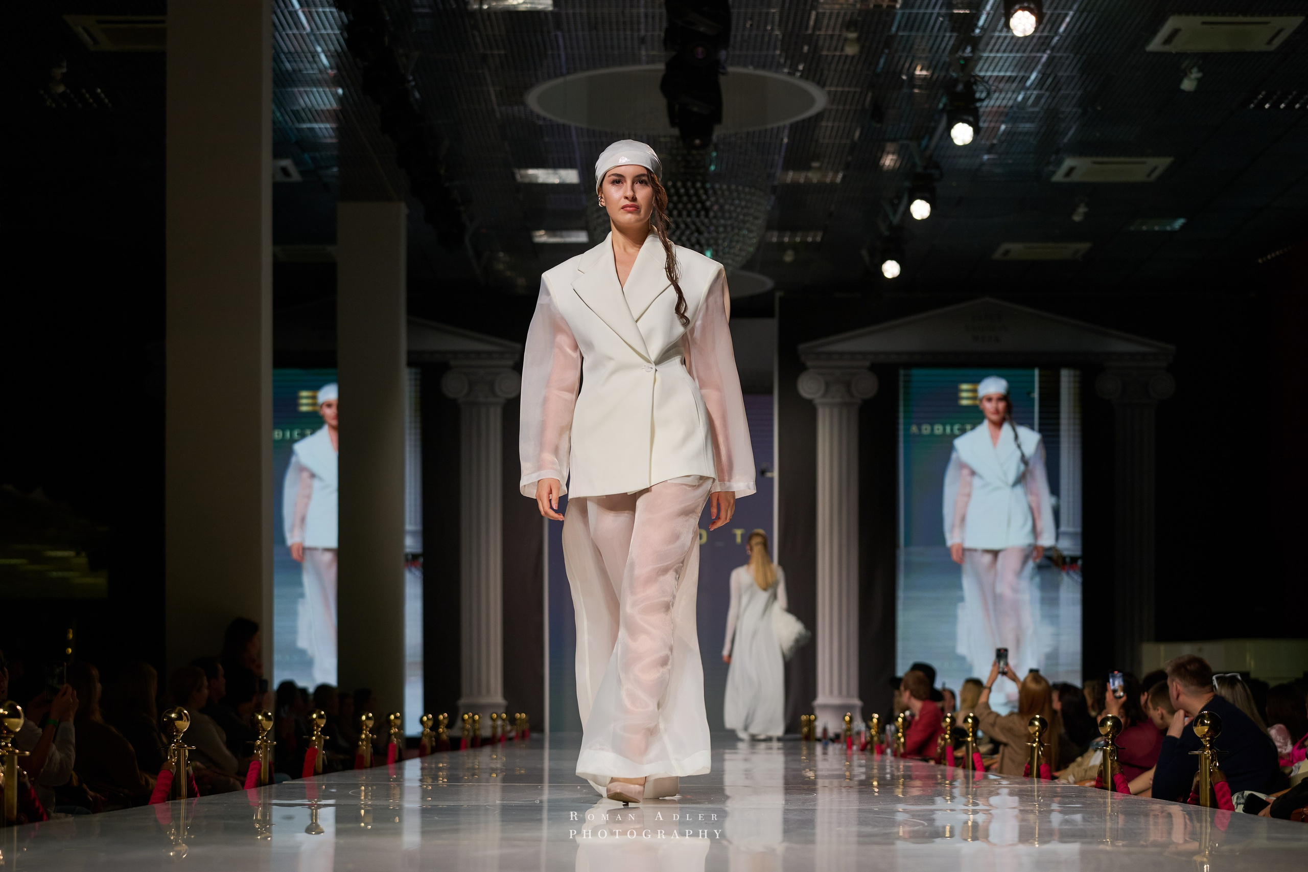 ESTET FASHION WEEK ВЕСНА — 2025. Фотограф Роман Адлер