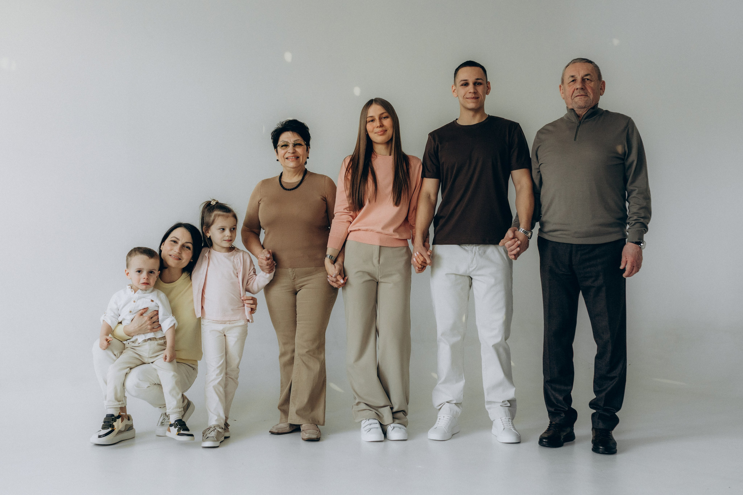 Семейная съёмка на циклораме. Фотограф НОГИНСК, Москва, Анастасия Белая