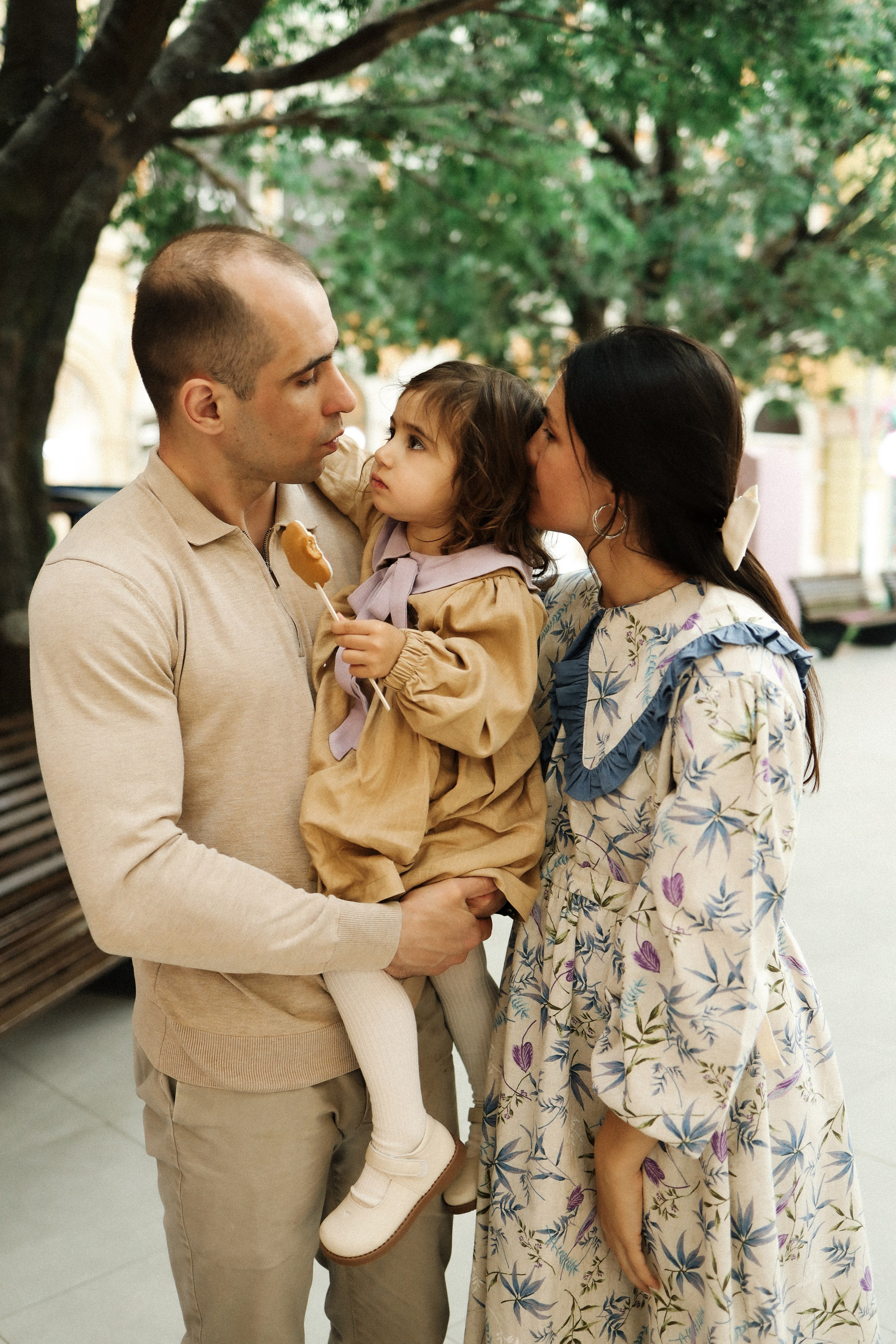 День рождения в цветущем саду. Семейный и lovestory фотограф в Москве Светлана Коняхина
