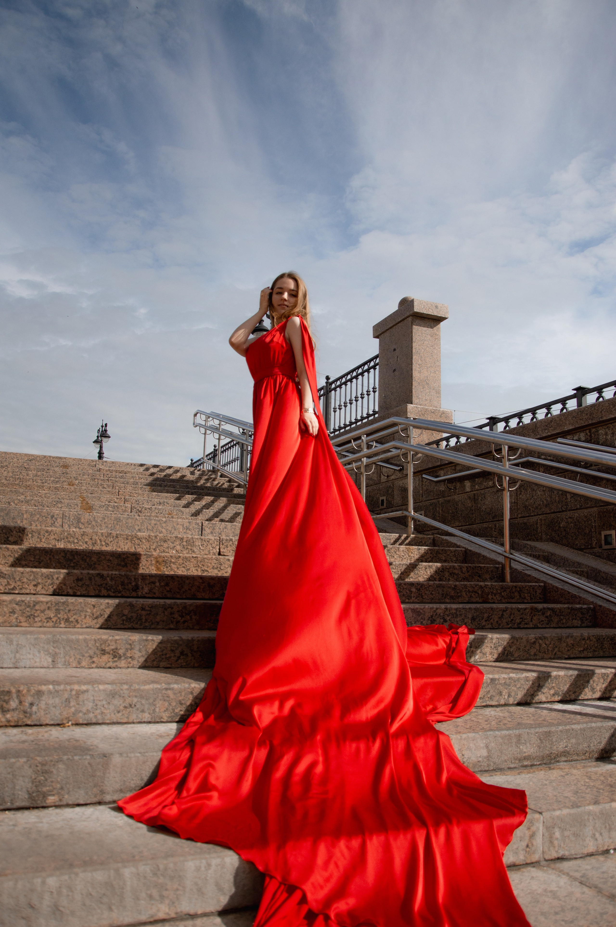 Летящие платья. Мобильный фотограф в Омске