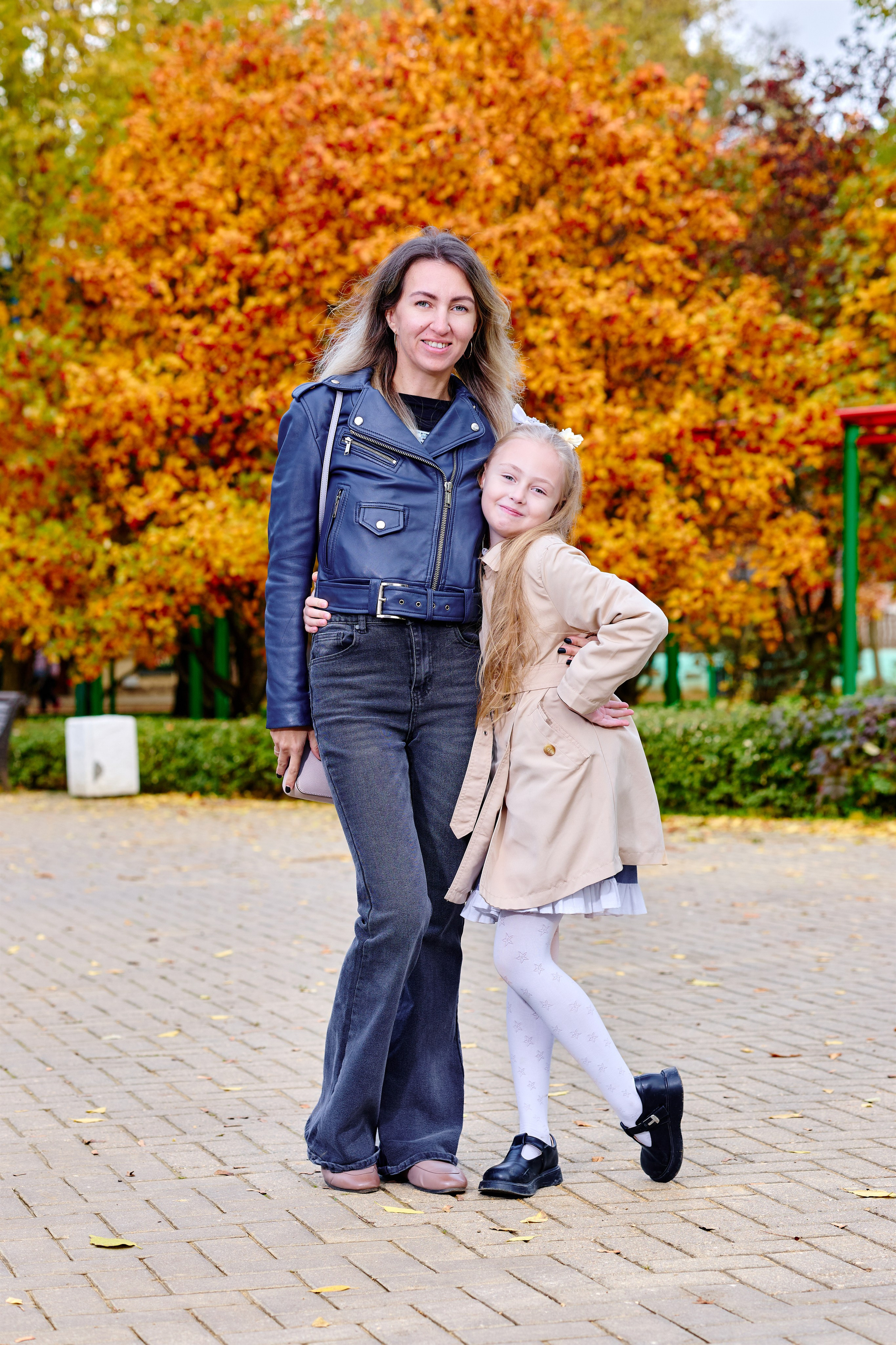 Прогулка в парке классом. Фотограф Выпускные альбомы Таганрог Сергей Коробченко