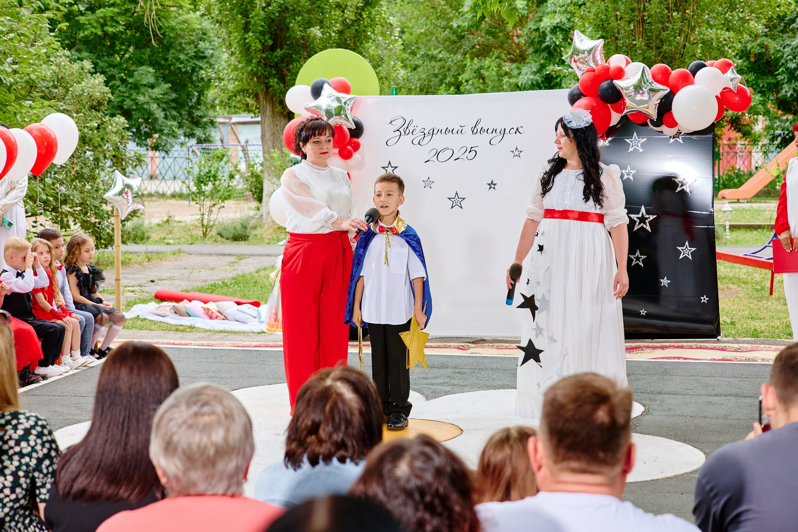 Выпускной 45 сад. Фотограф Выпускные альбомы Таганрог Сергей Коробченко