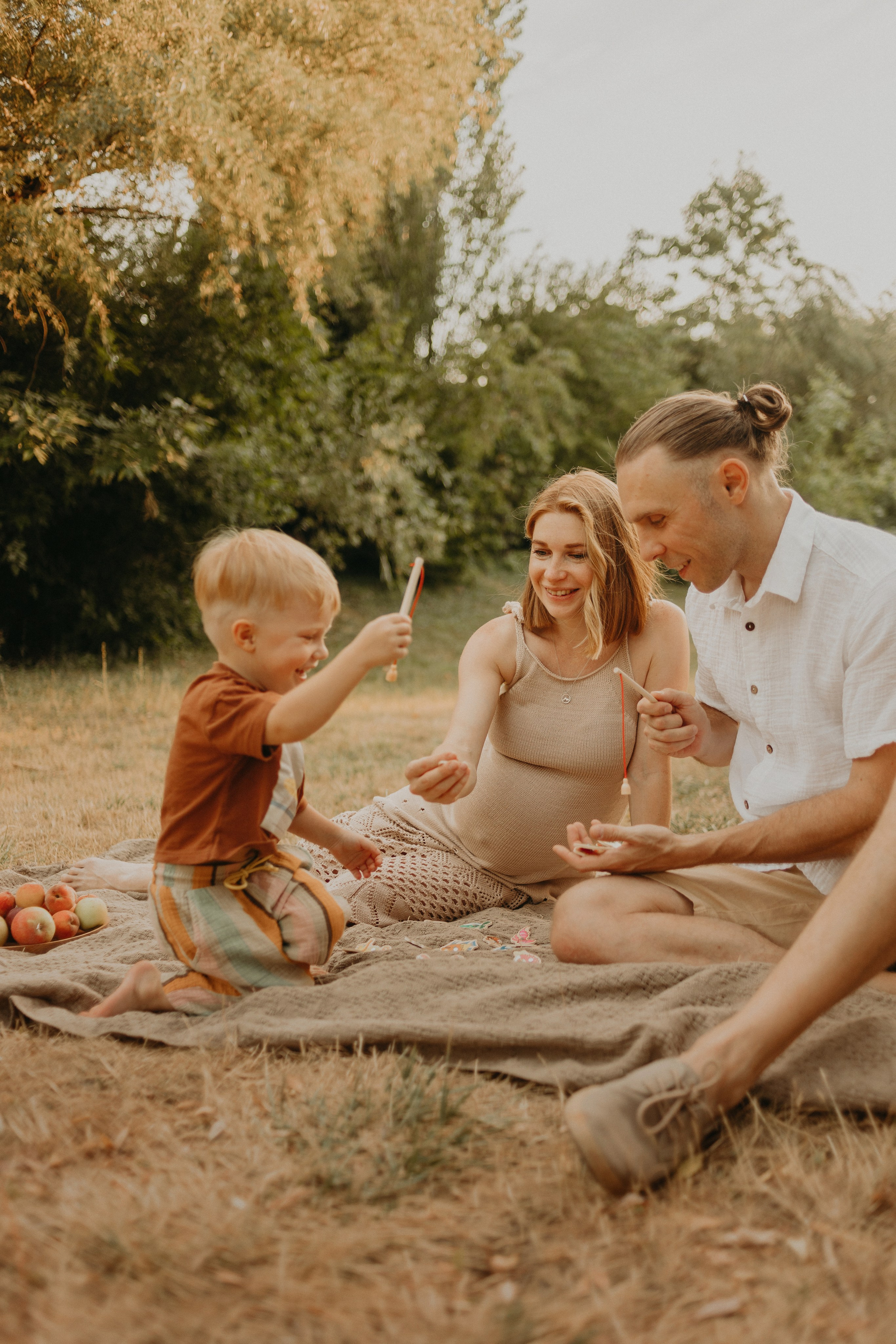 Семейная прогулка в ожидании второго. Фотограф в Краснодаре Евгения Михаевич