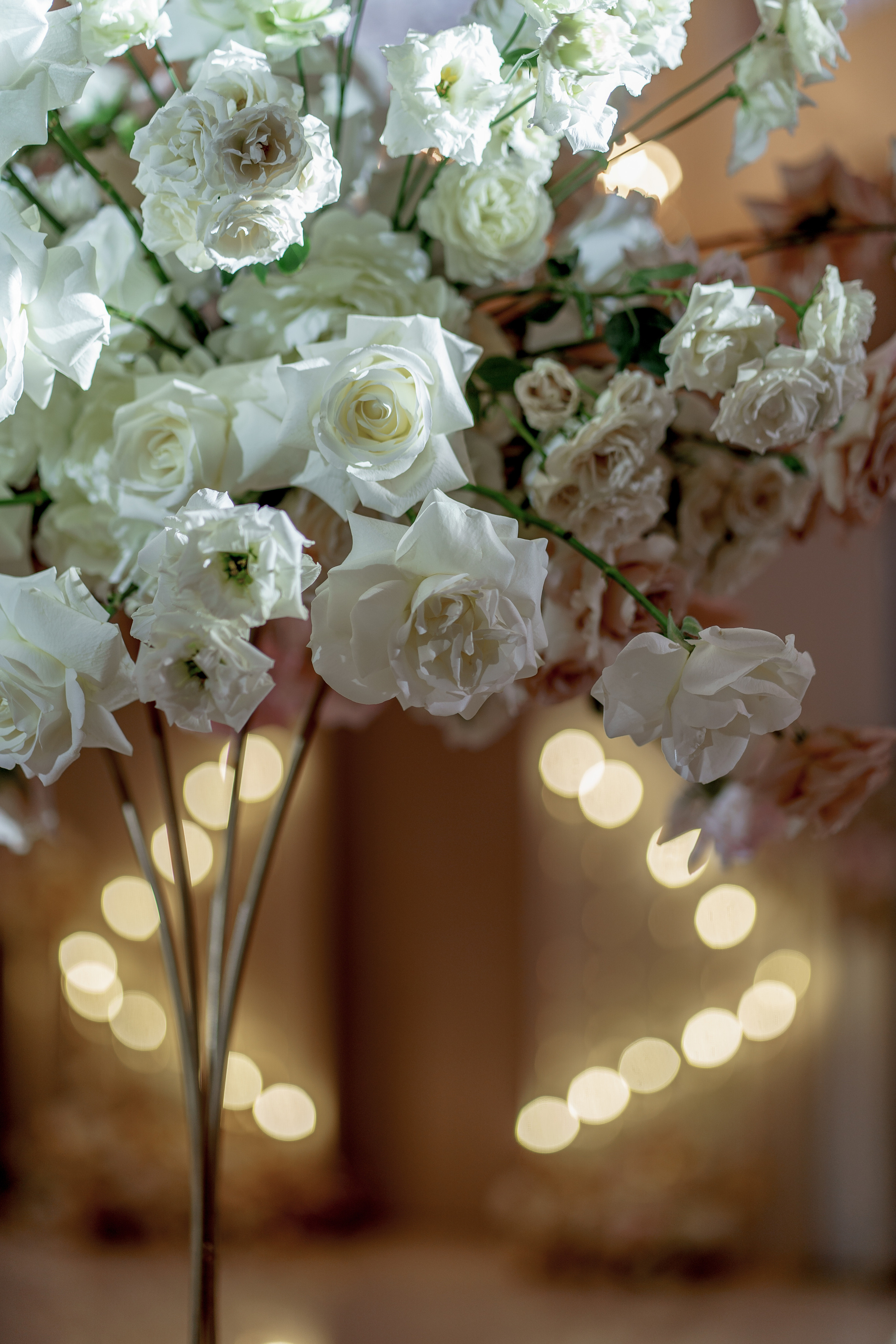 Свадебный декор в ресторане Romanoff`s. Фотограф Макс Меш