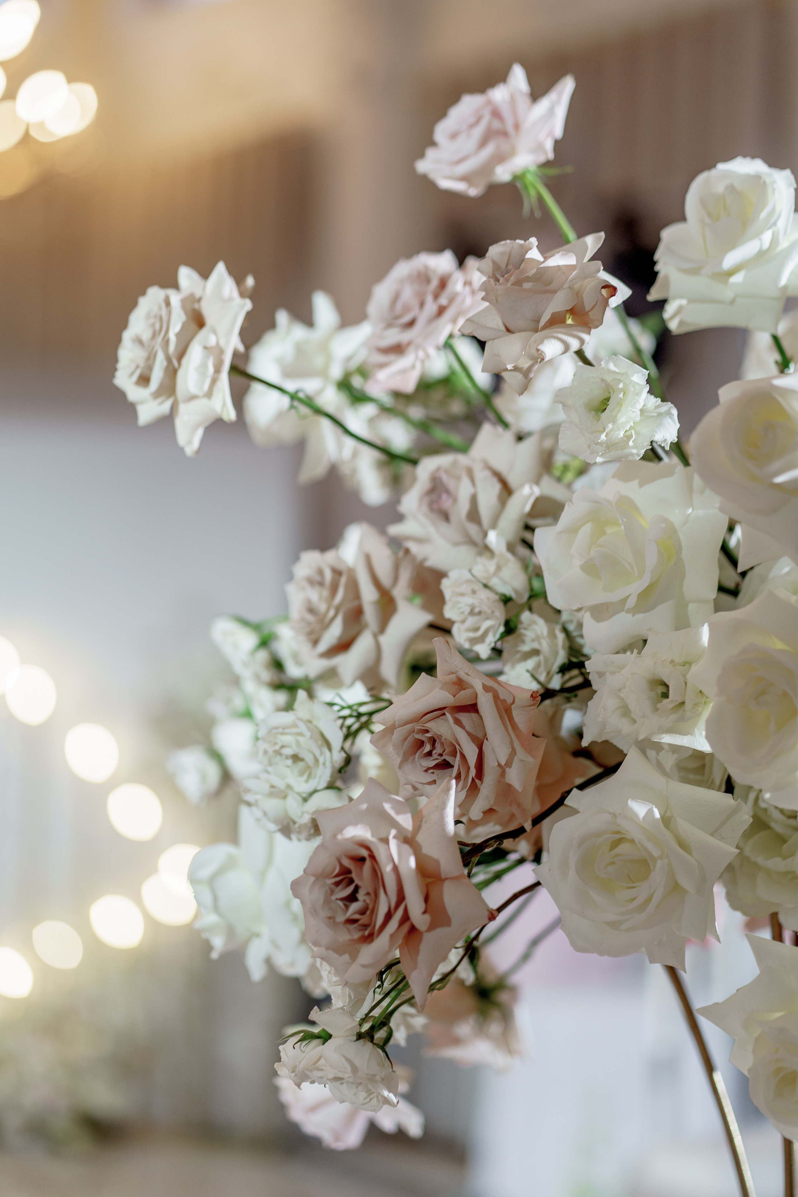 Свадебный декор в ресторане Romanoff`s. Фотограф Макс Меш