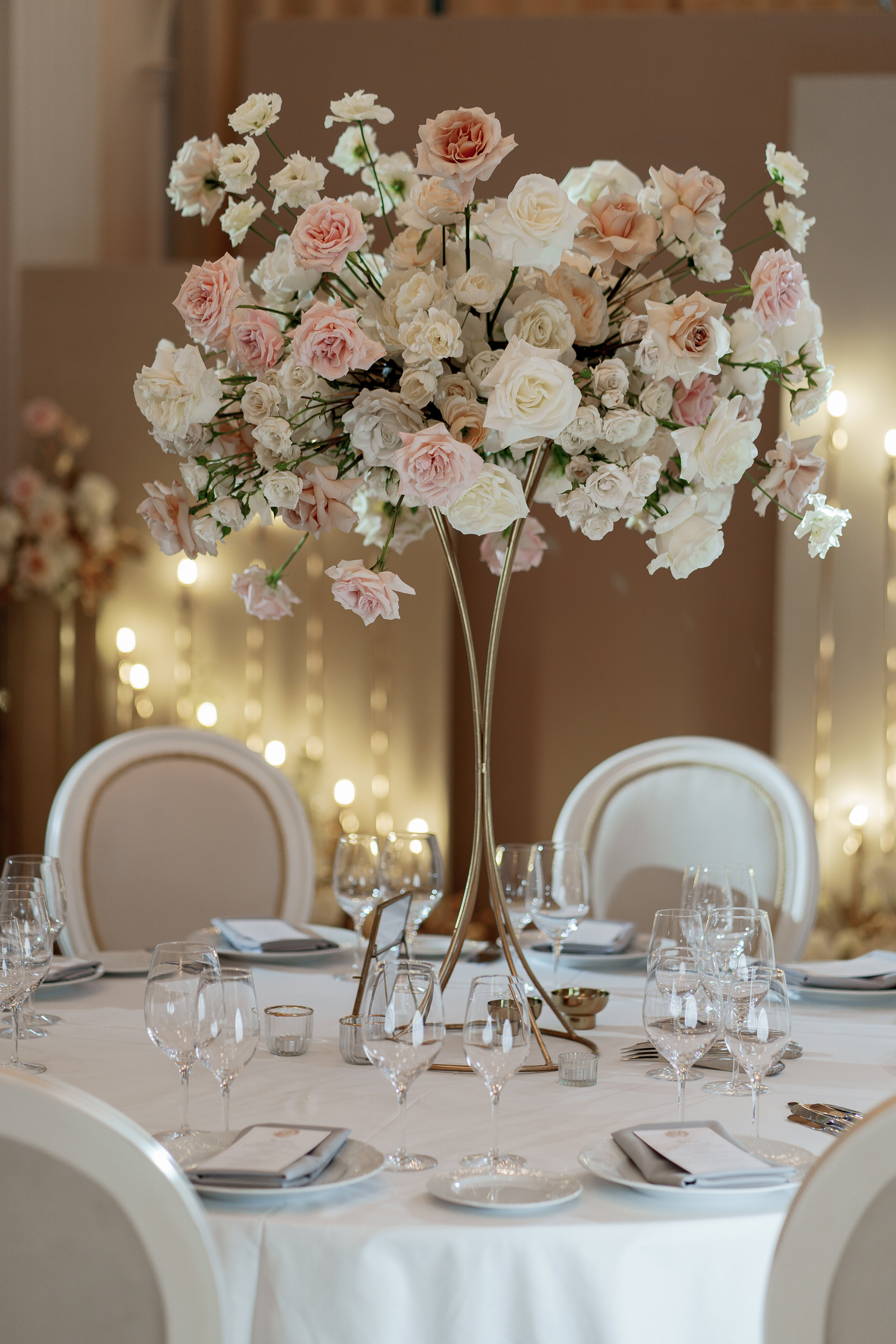 Свадебный декор в ресторане Romanoff`s. Фотограф Макс Меш