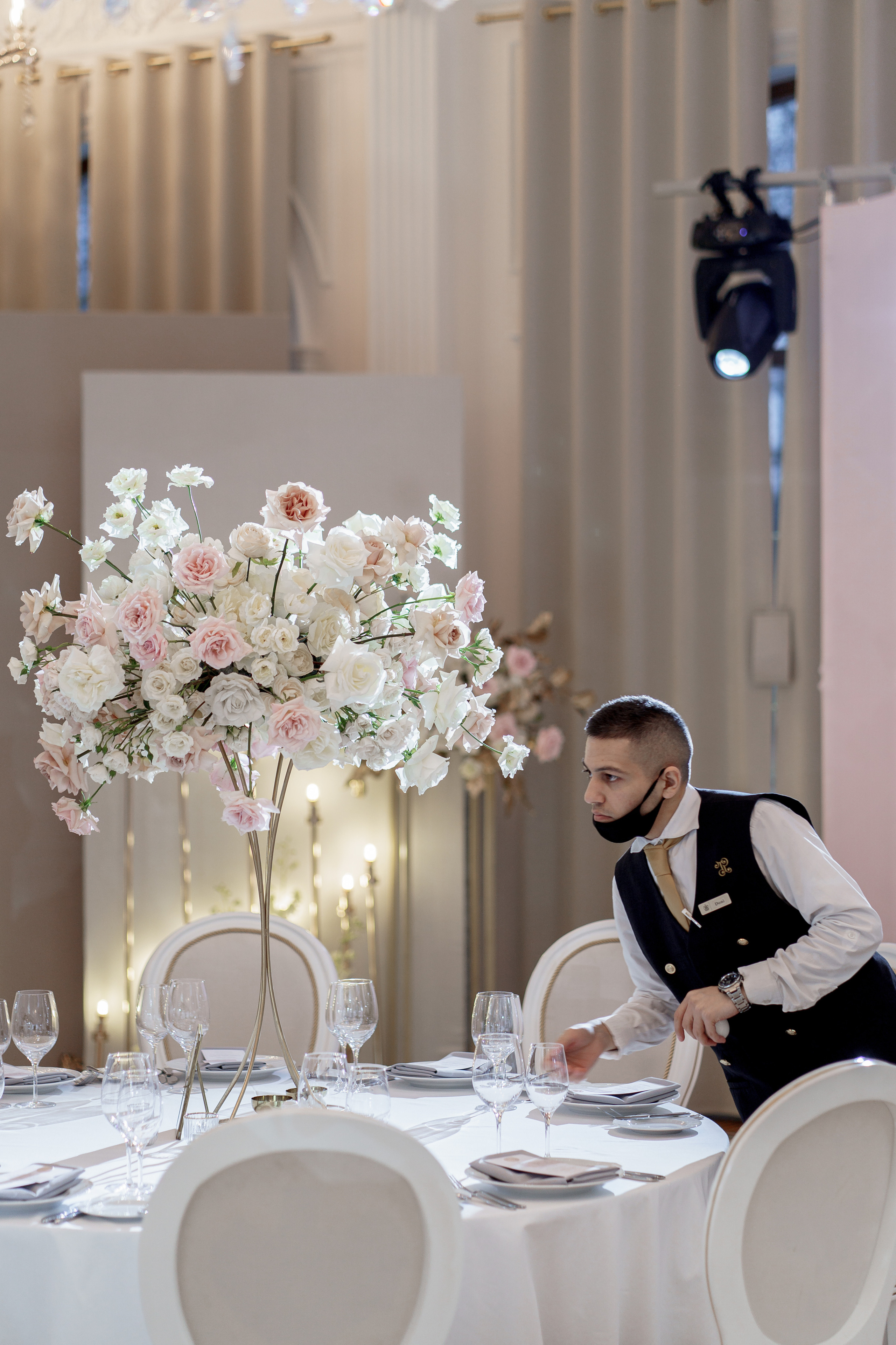 Свадебный декор в ресторане Romanoff`s. Фотограф Макс Меш