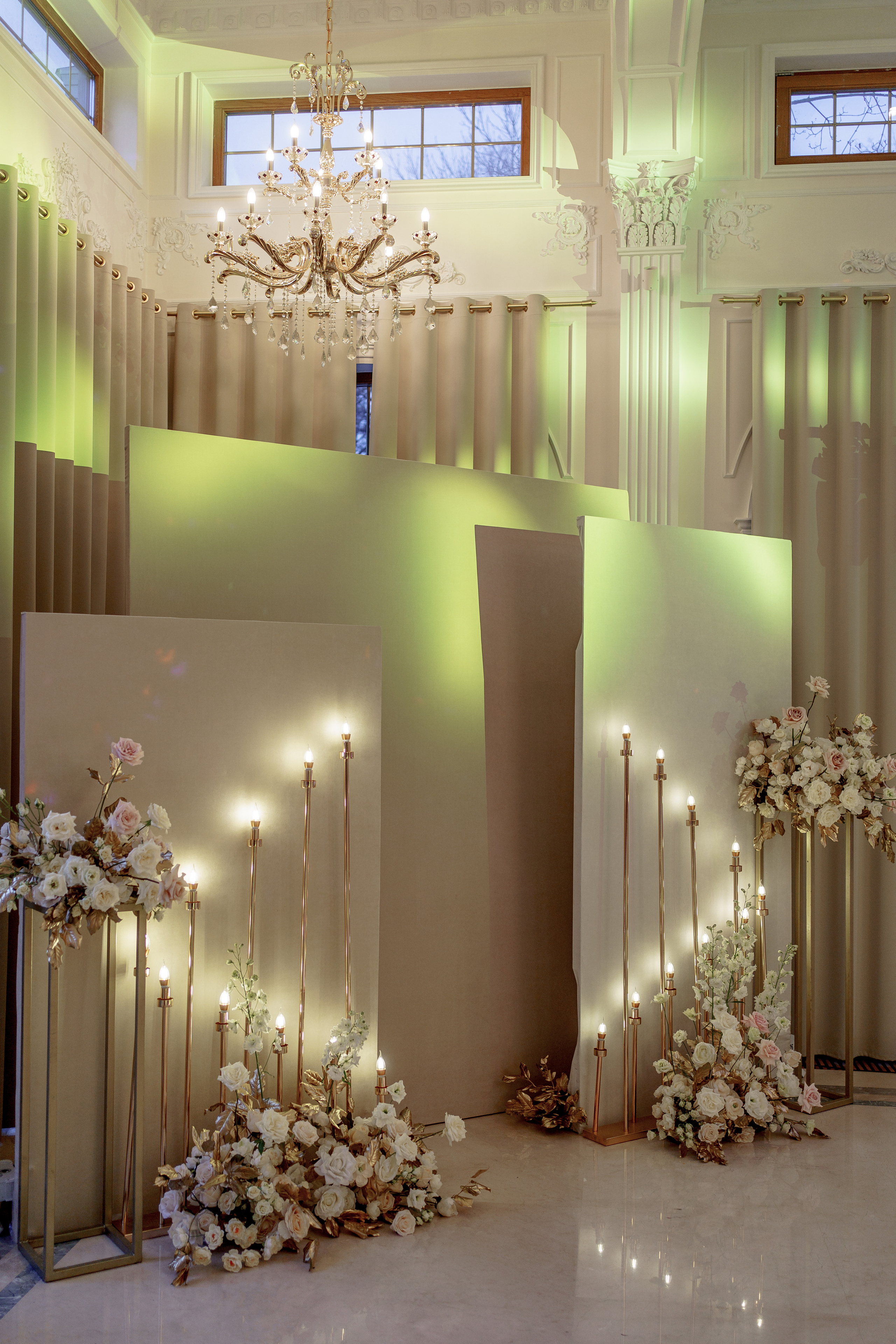 Свадебный декор в ресторане Romanoff`s. Фотограф Макс Меш