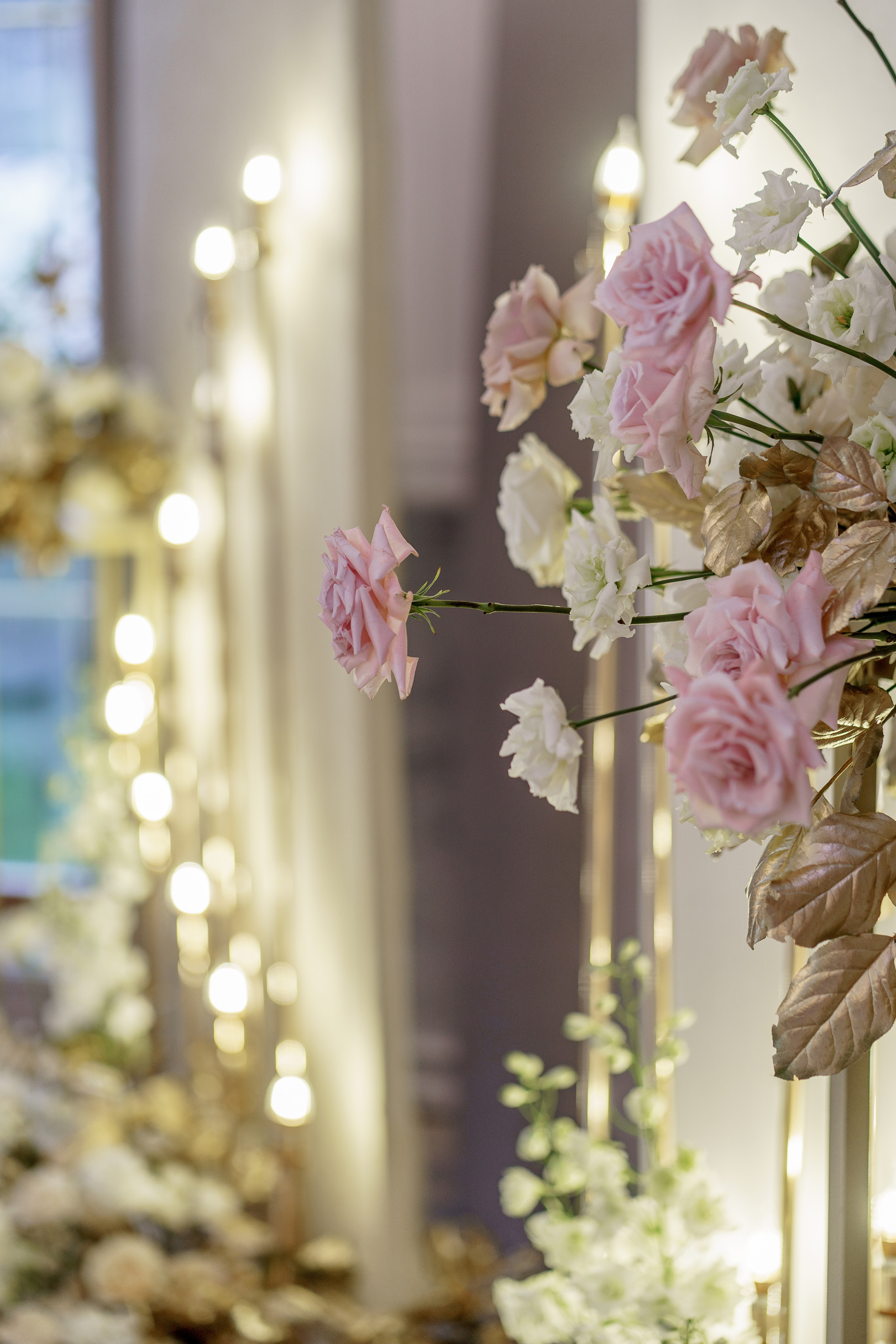 Свадебный декор в ресторане Romanoff`s. Фотограф Макс Меш