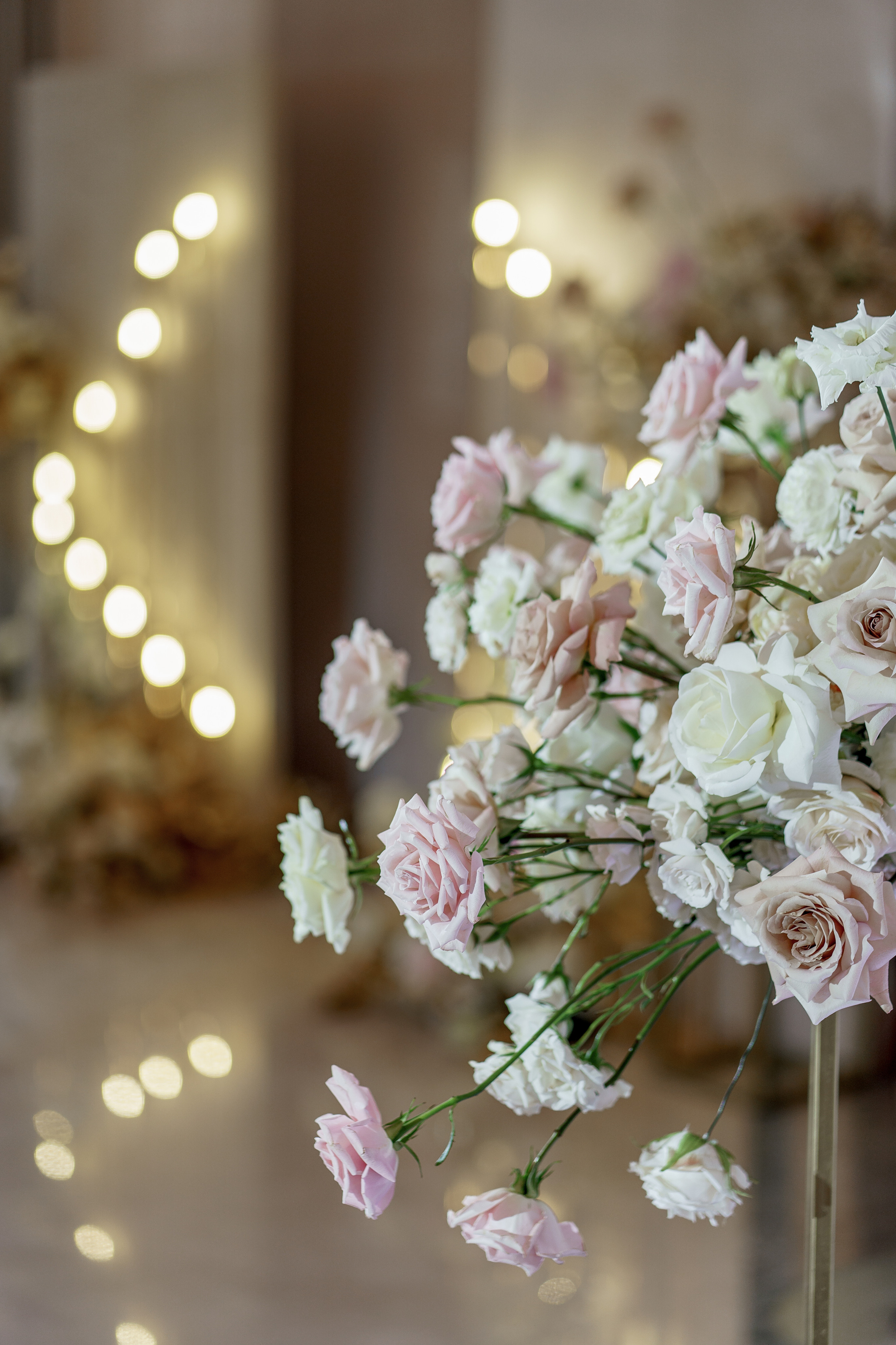 Свадебный декор в ресторане Romanoff`s. Фотограф Макс Меш